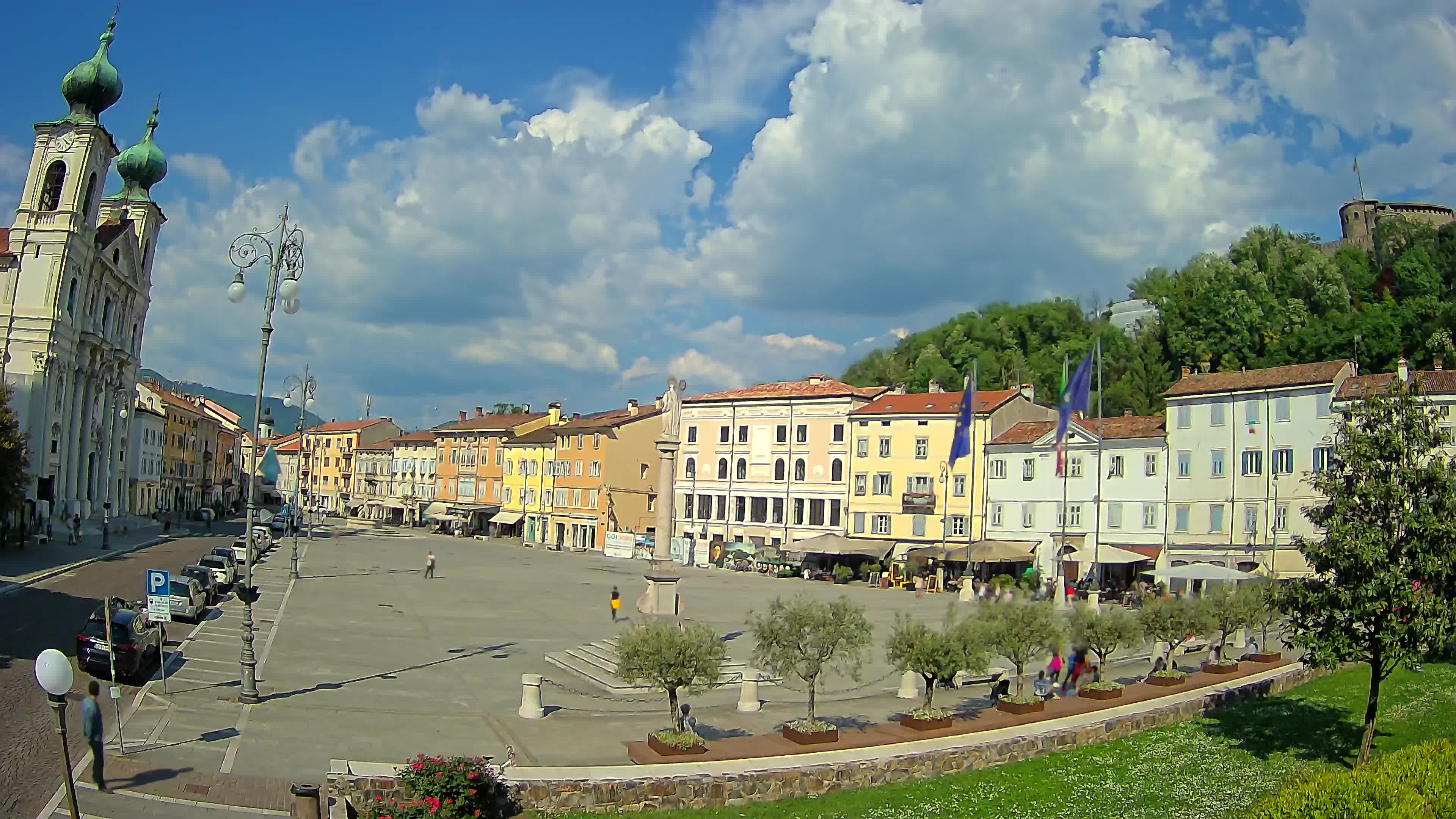 Gorizia Piazza della Vittoria e chiesa di S. Ignazio