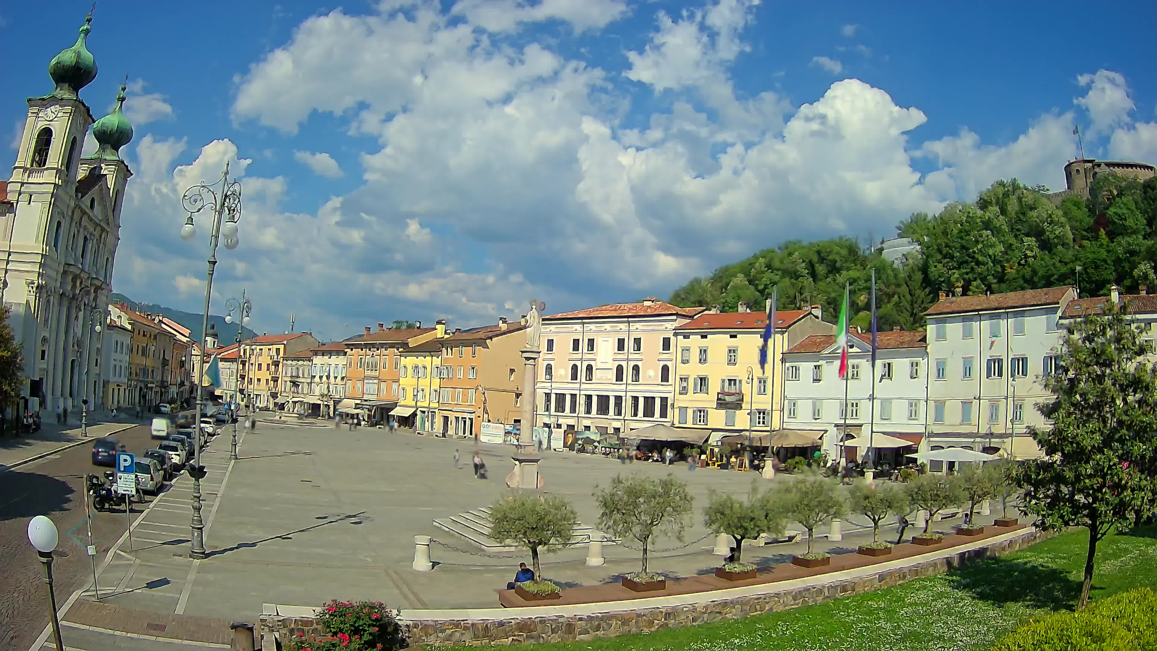 Gorizia – Plaza Vittoria – iglesia de San Pedro. Ignacio
