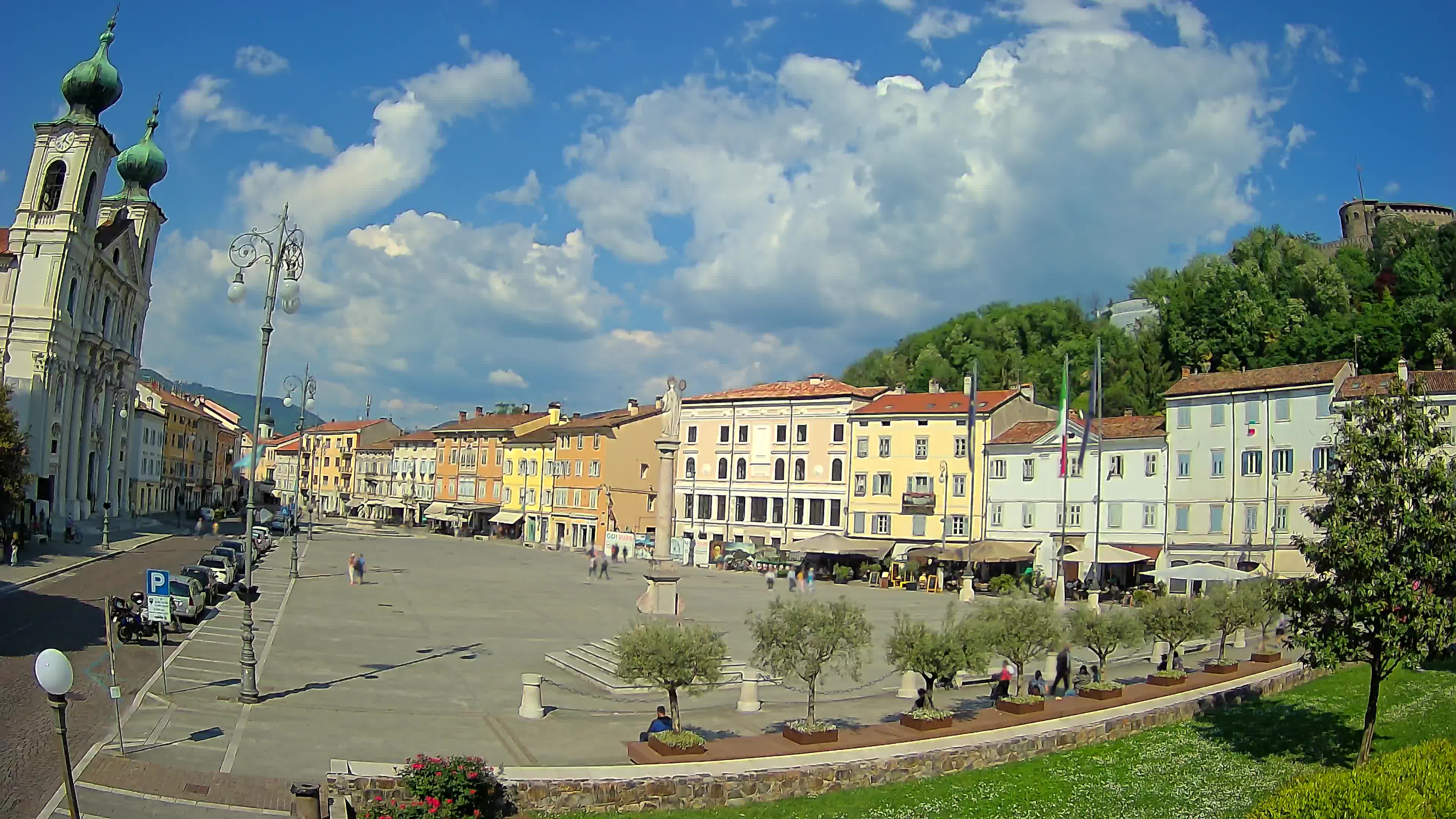 Gorizia – Plaza Vittoria – iglesia de San Pedro. Ignacio
