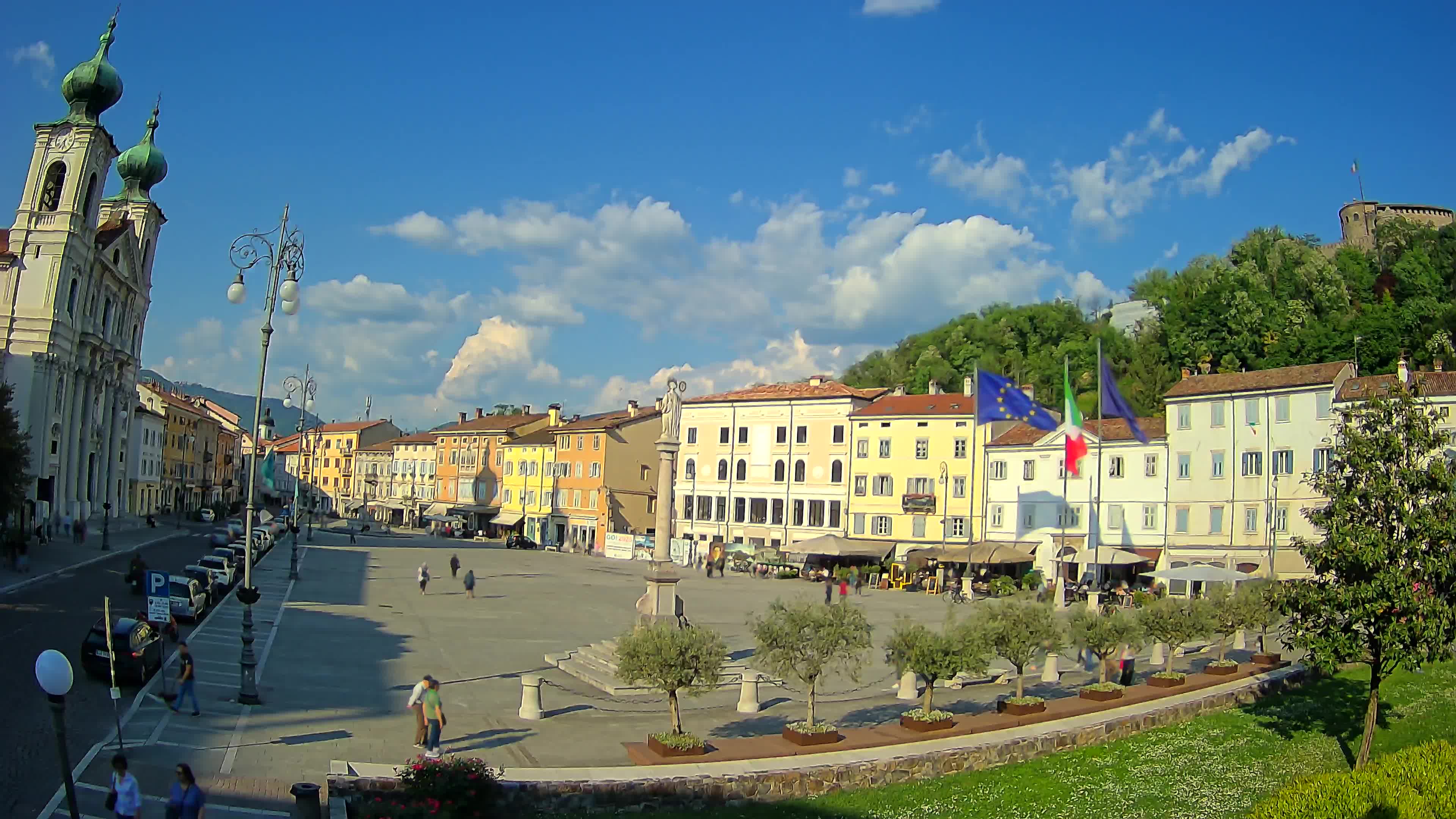 Gorizia – Plaza Vittoria – iglesia de San Pedro. Ignacio