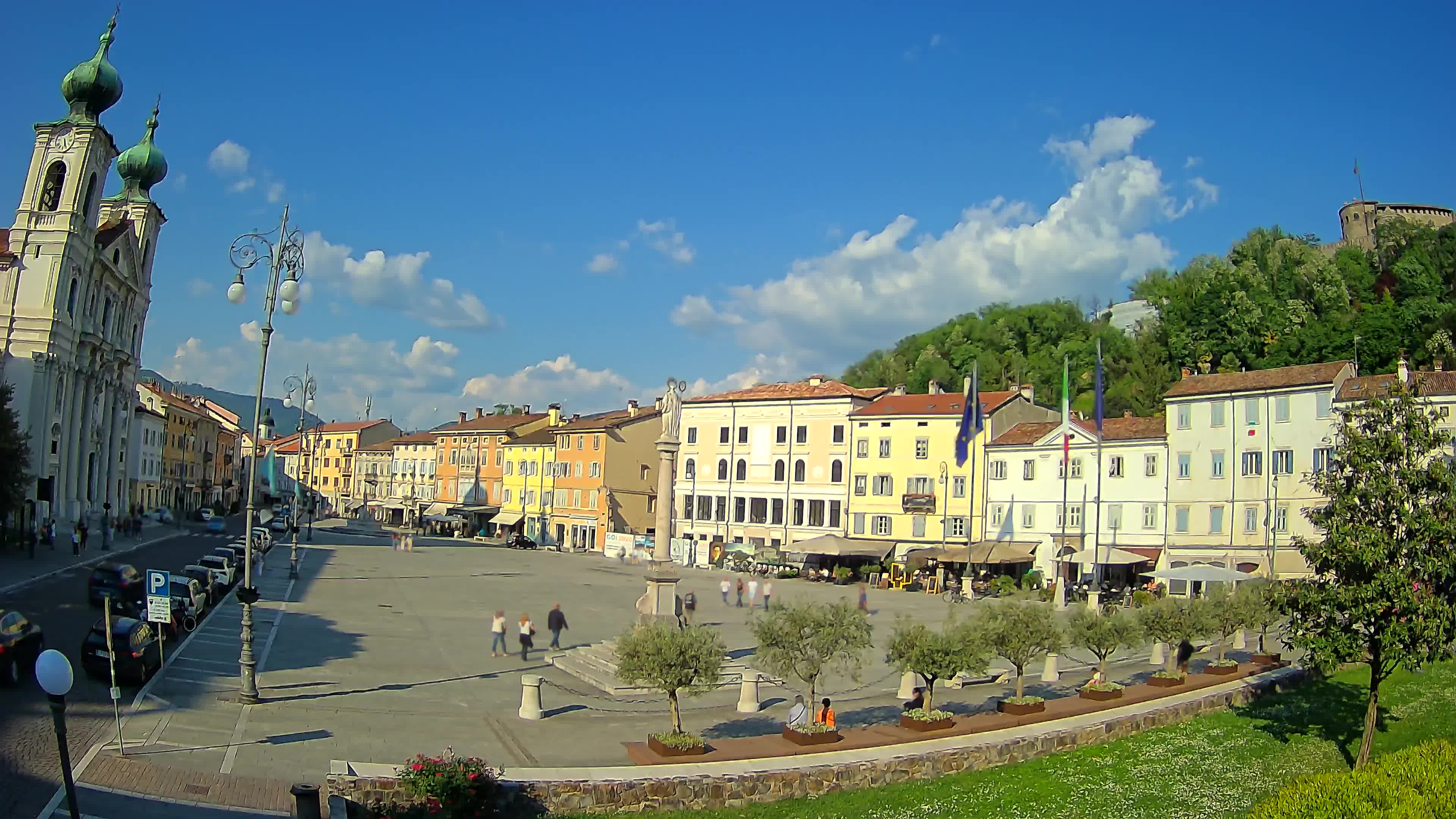 Gorizia – Plaza Vittoria – iglesia de San Pedro. Ignacio