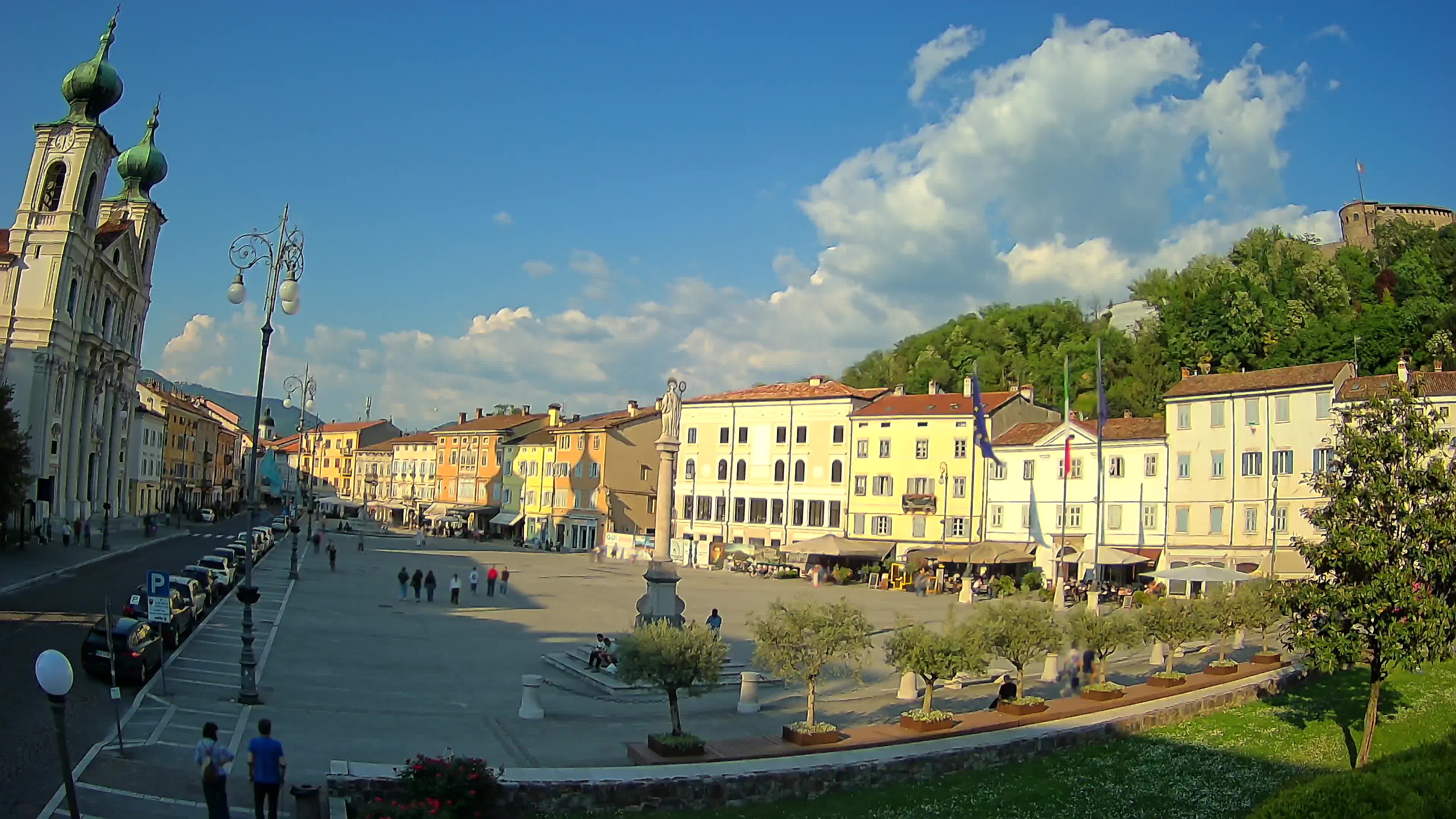 Gorizia – Plaza Vittoria – iglesia de San Pedro. Ignacio