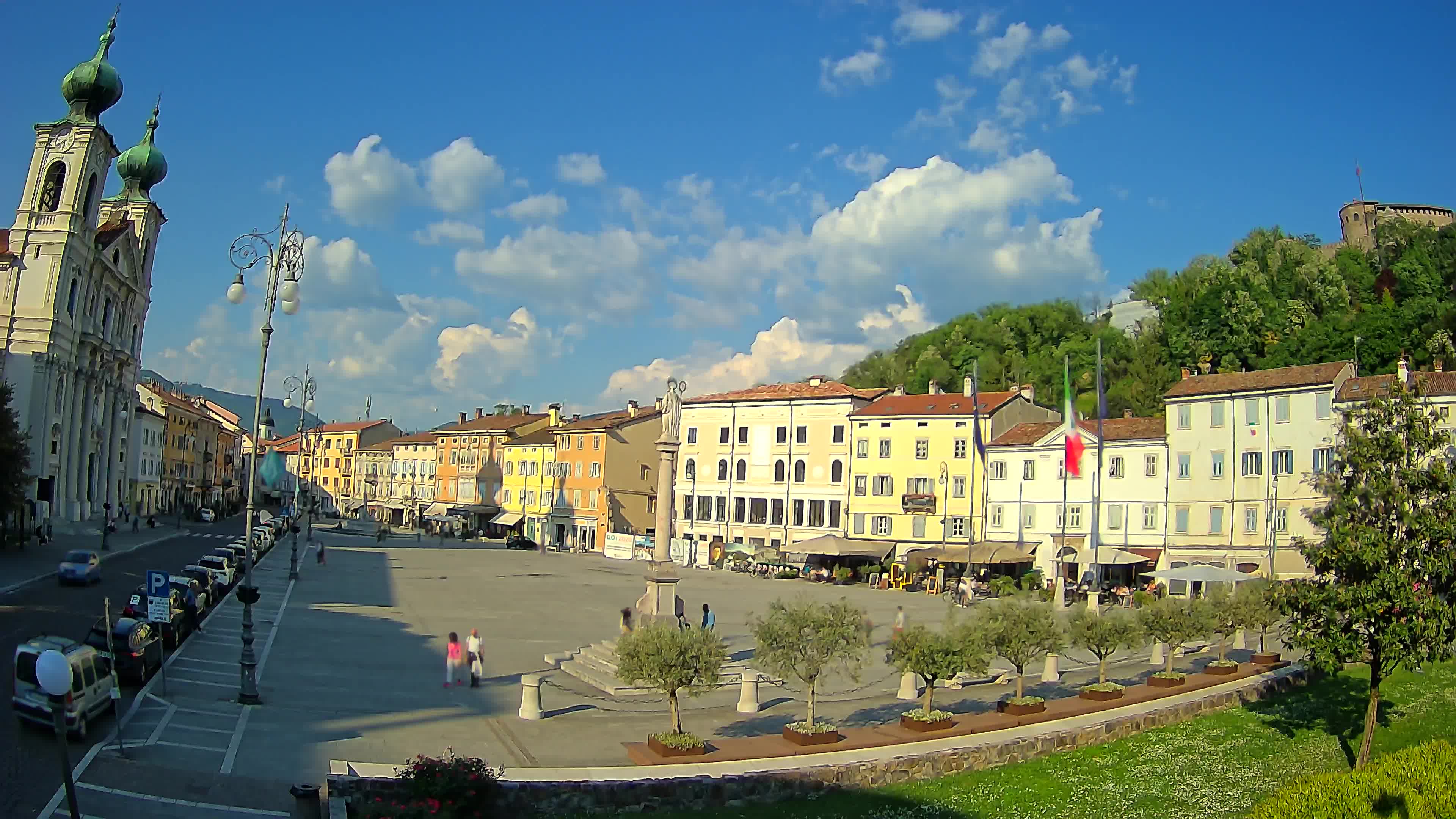 Gorizia Piazza della Vittoria e chiesa di S. Ignazio