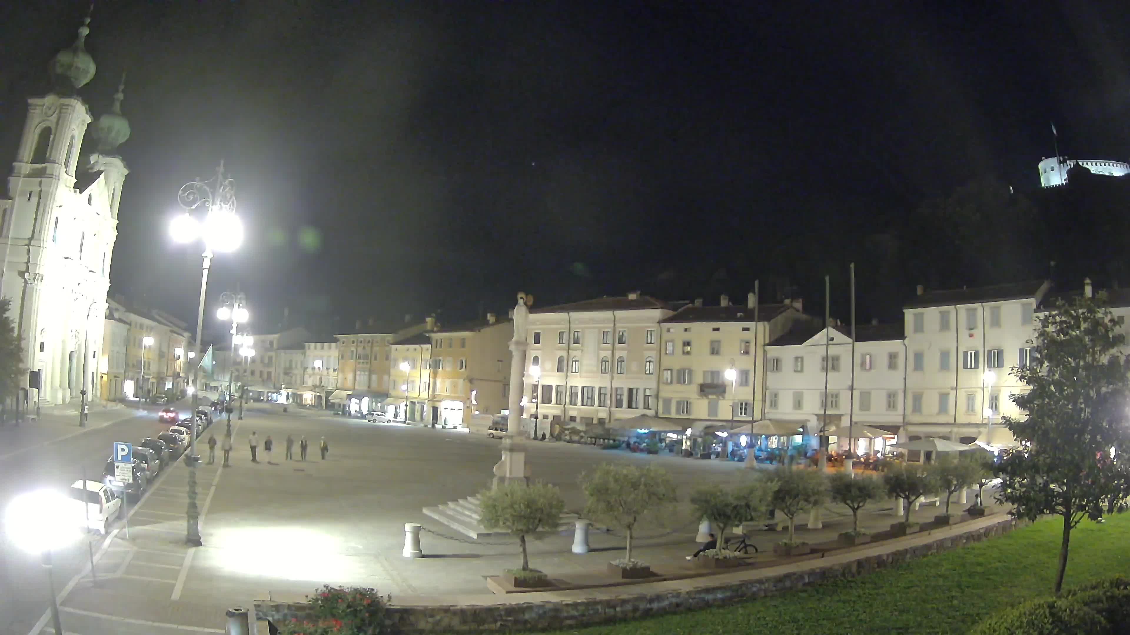 Gorizia Piazza della Vittoria e chiesa di S. Ignazio
