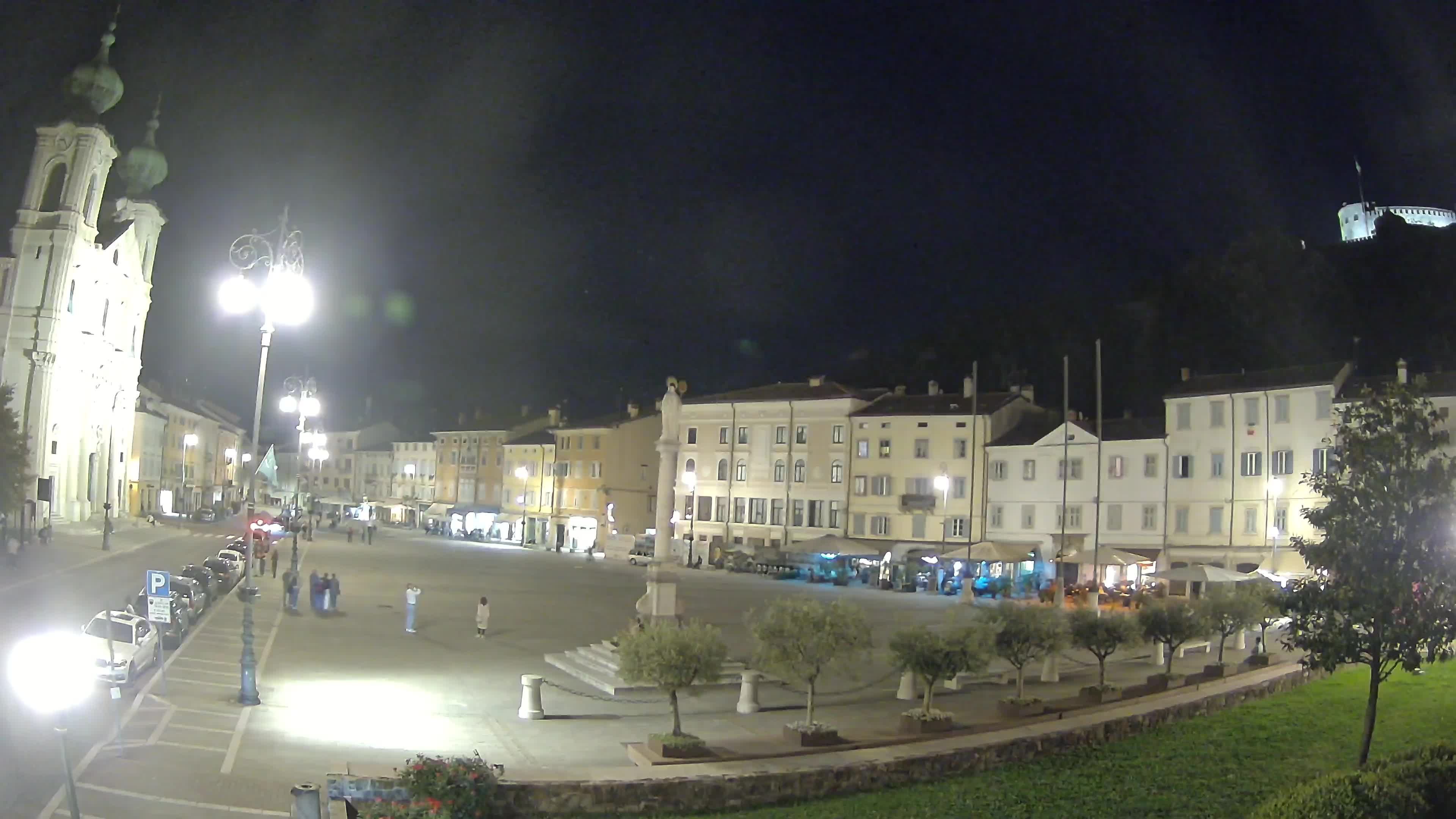 Gorizia Piazza della Vittoria e chiesa di S. Ignazio