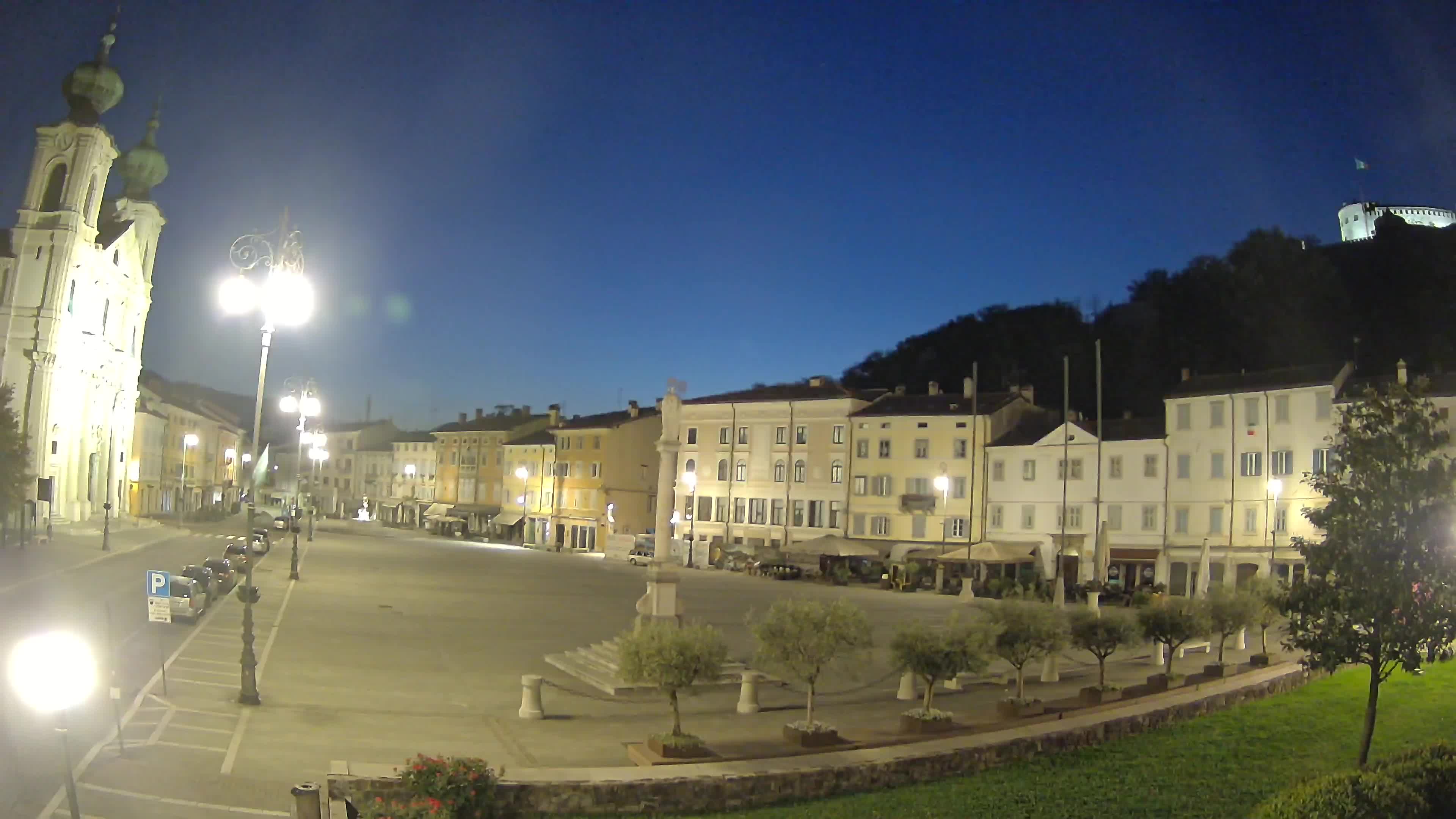 Gorizia – Plaza Vittoria – iglesia de San Pedro. Ignacio