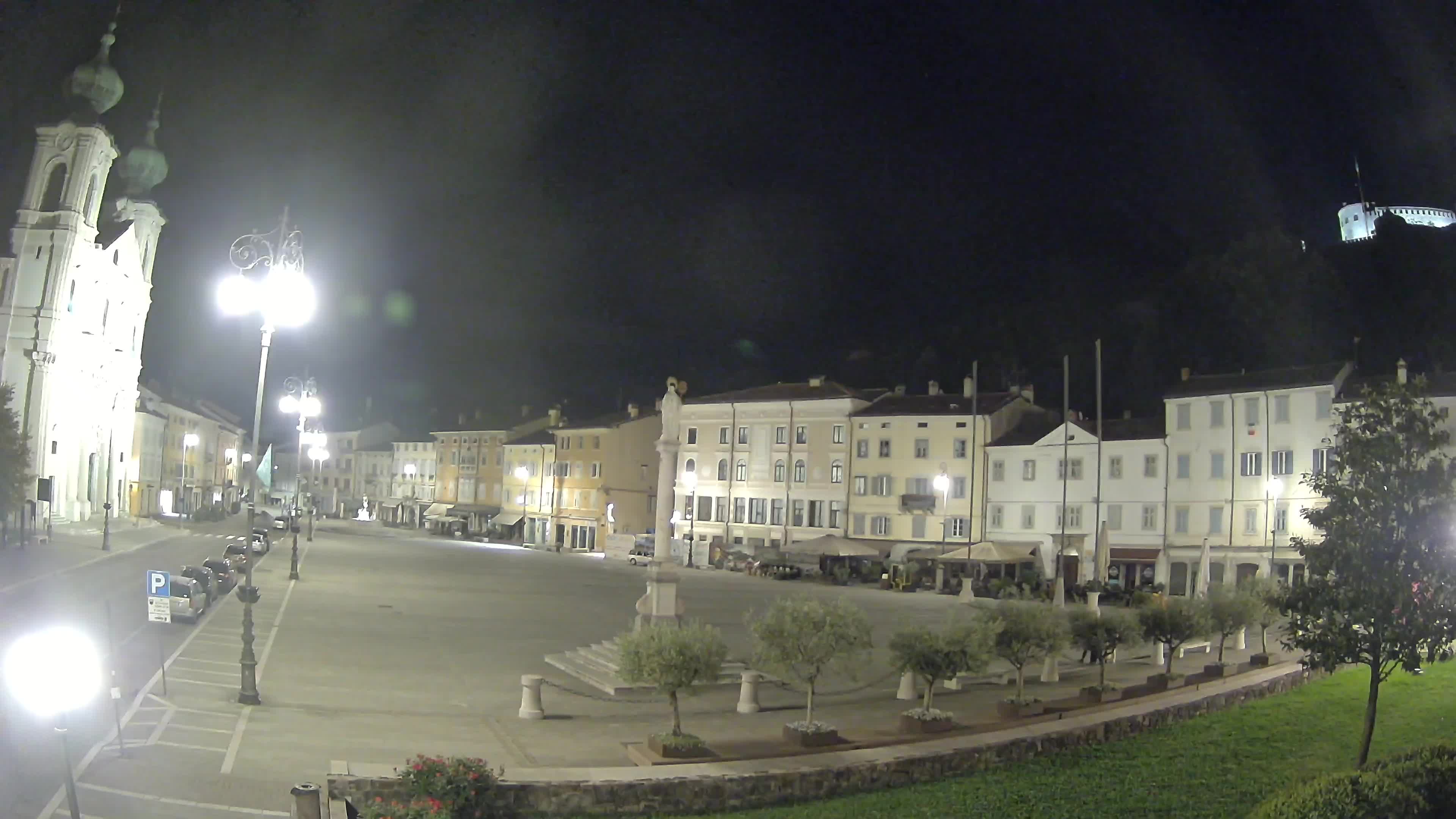 Gorizia – Plaza Vittoria – iglesia de San Pedro. Ignacio