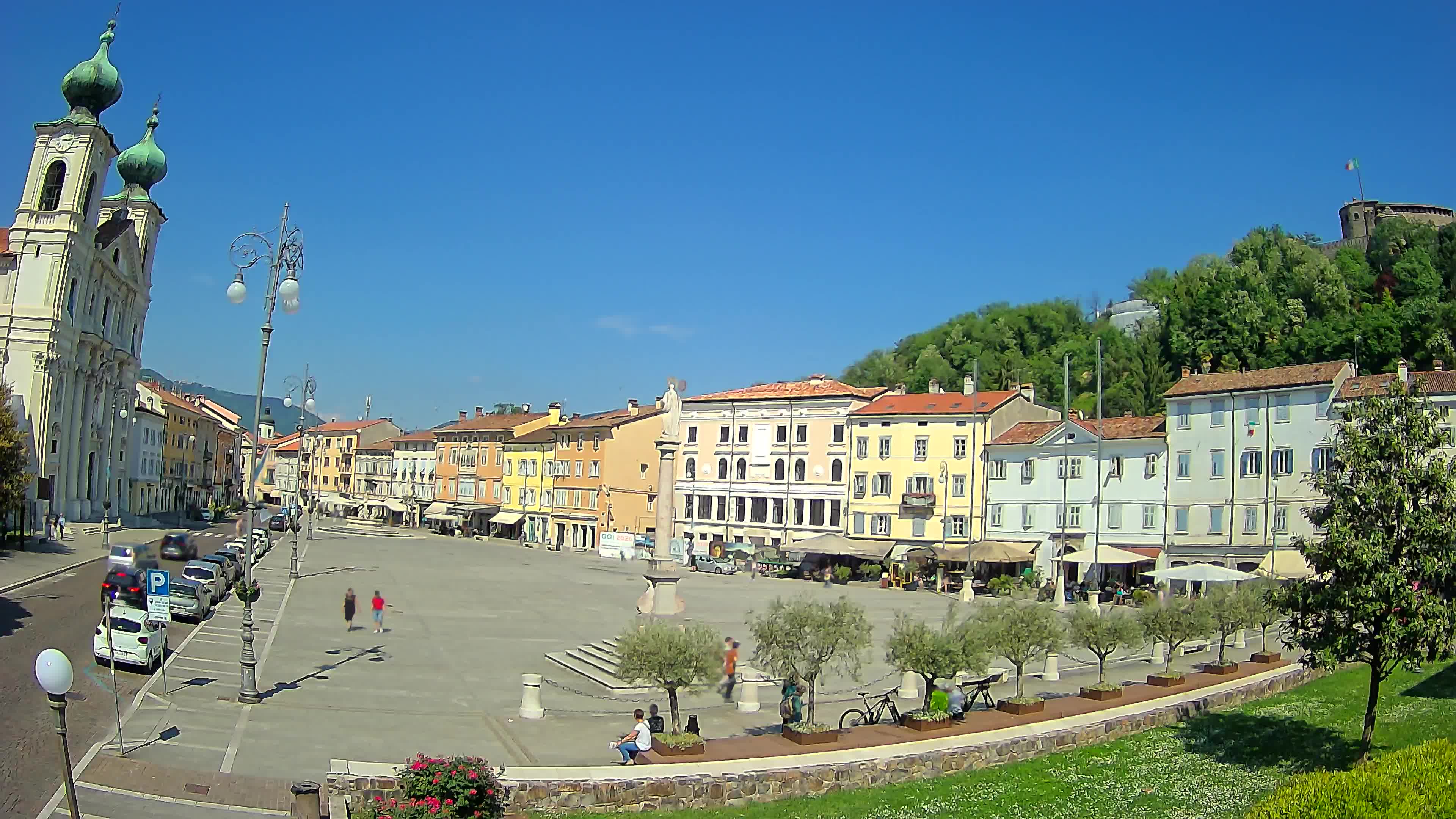 Gorizia – Plaza Vittoria – iglesia de San Pedro. Ignacio