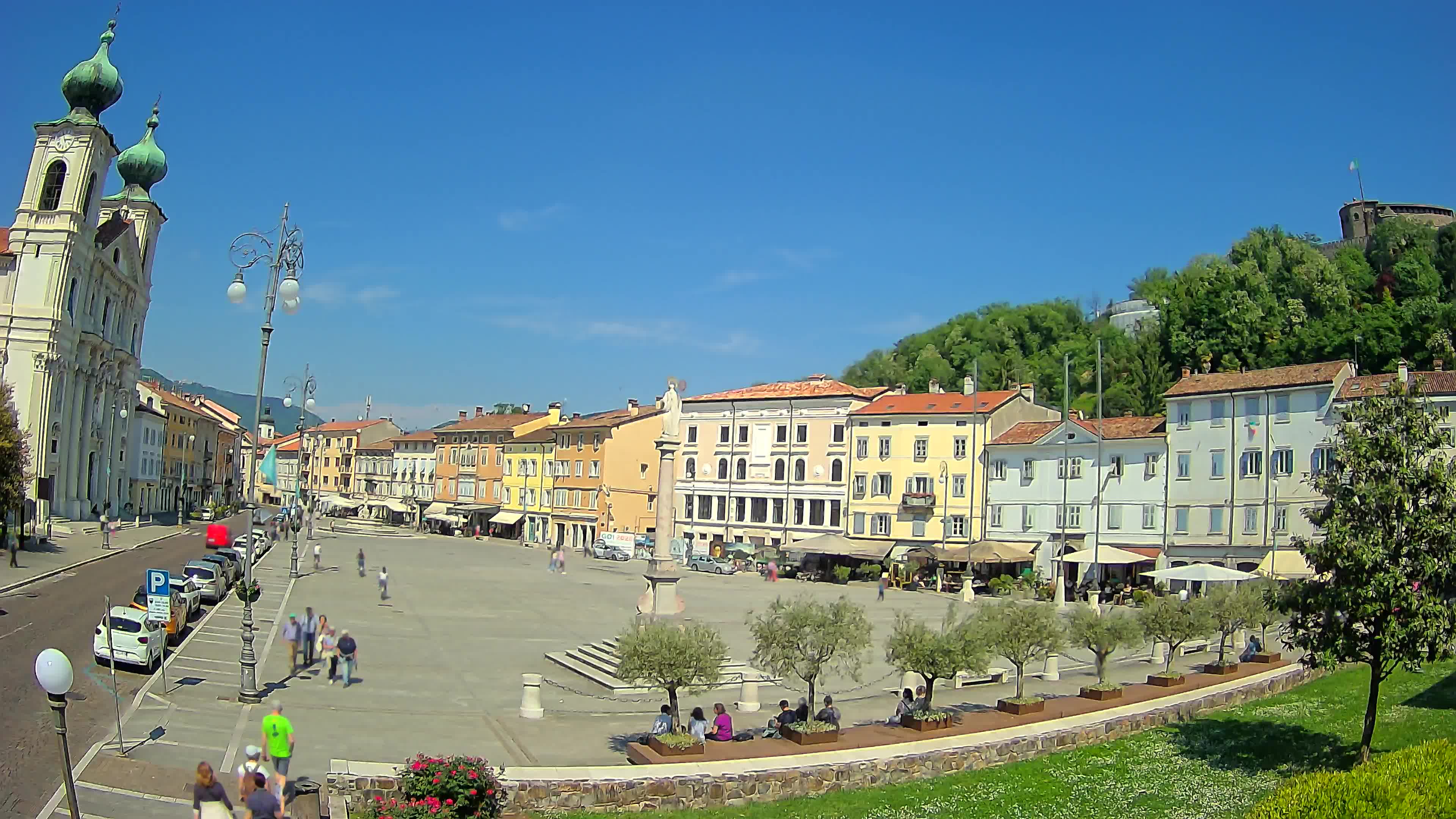 Gorizia – Plaza Vittoria – iglesia de San Pedro. Ignacio