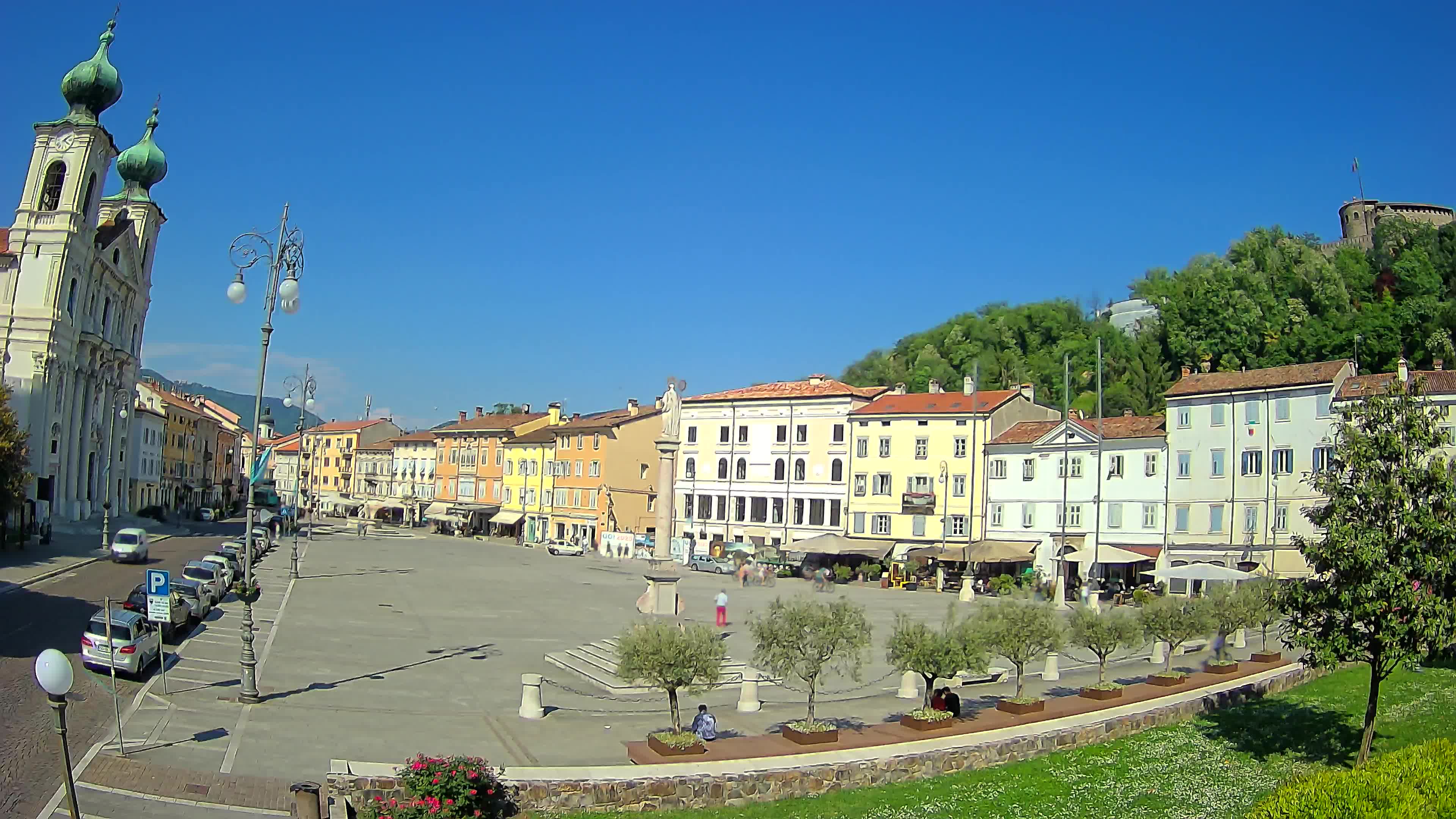 Gorizia – Plaza Vittoria – iglesia de San Pedro. Ignacio