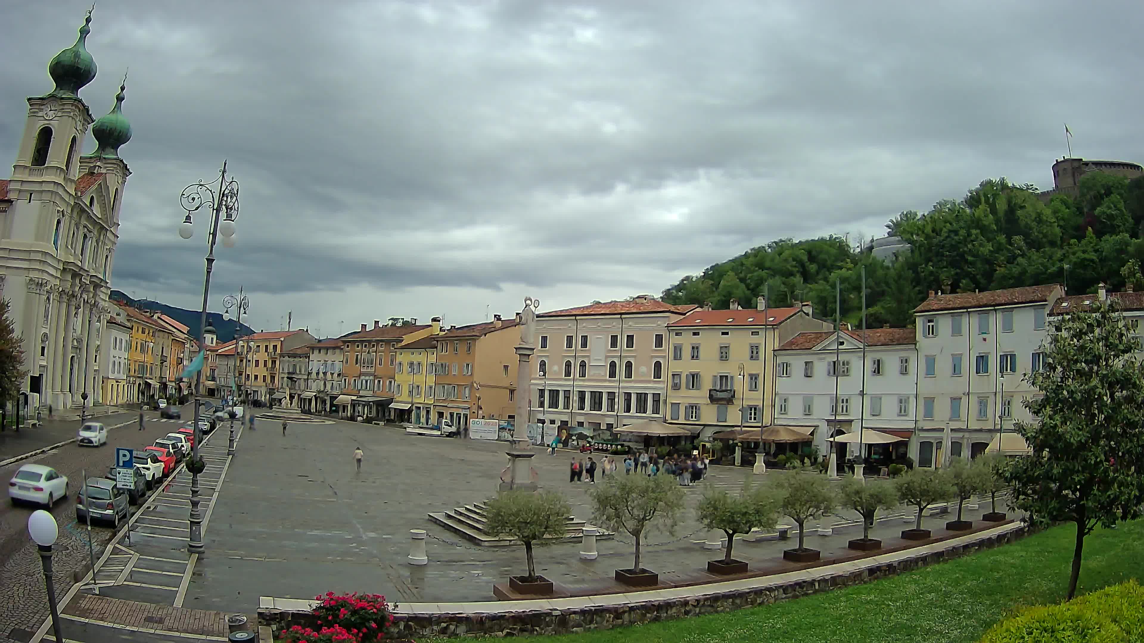 Gorizia – Plaza Vittoria – iglesia de San Pedro. Ignacio