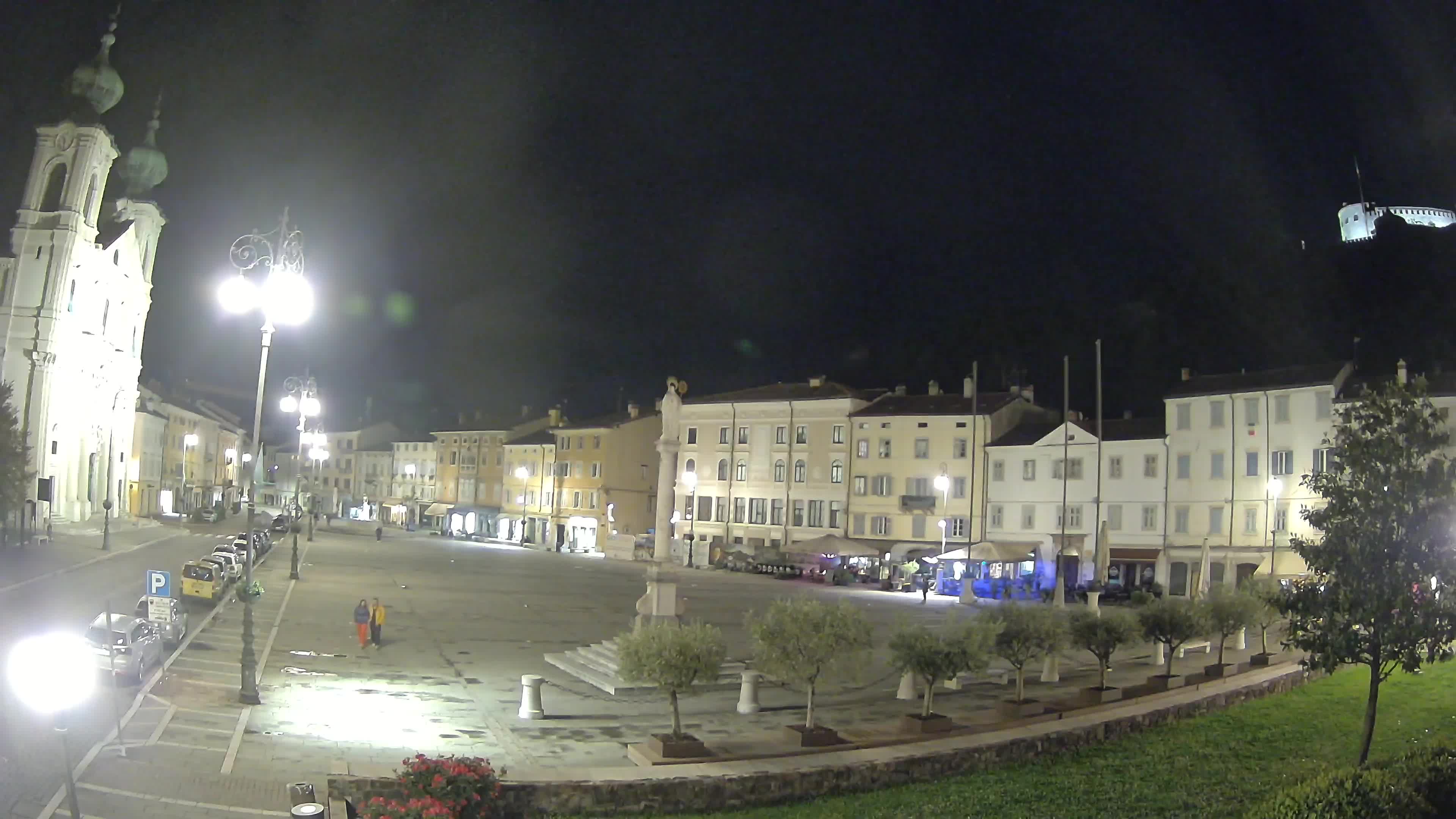 Gorizia Piazza della Vittoria e chiesa di S. Ignazio