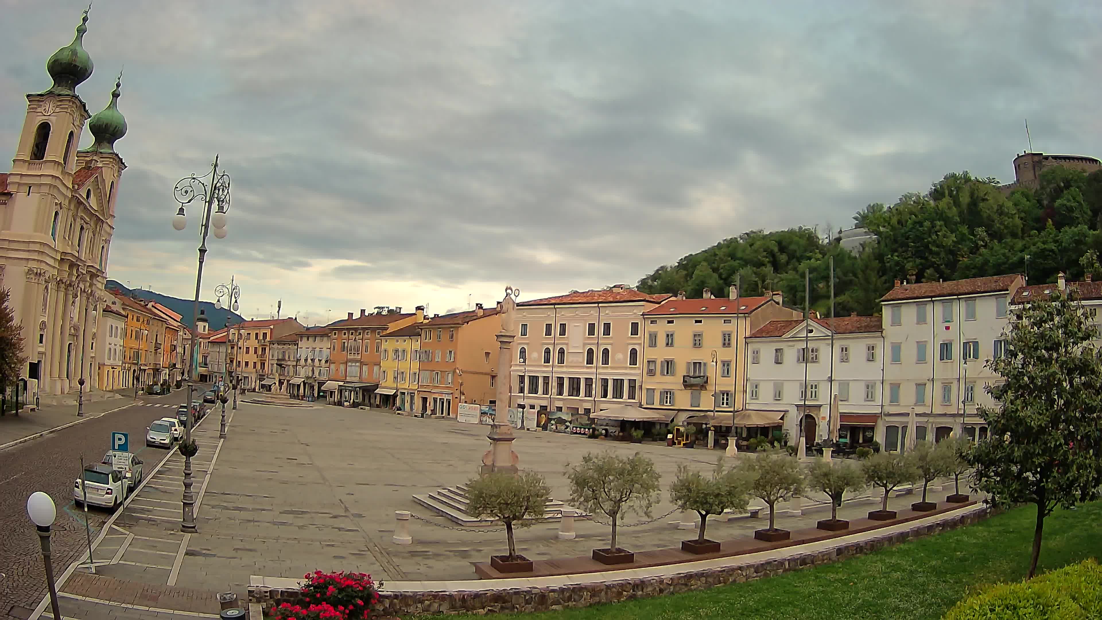 Gorizia – Plaza Vittoria – iglesia de San Pedro. Ignacio