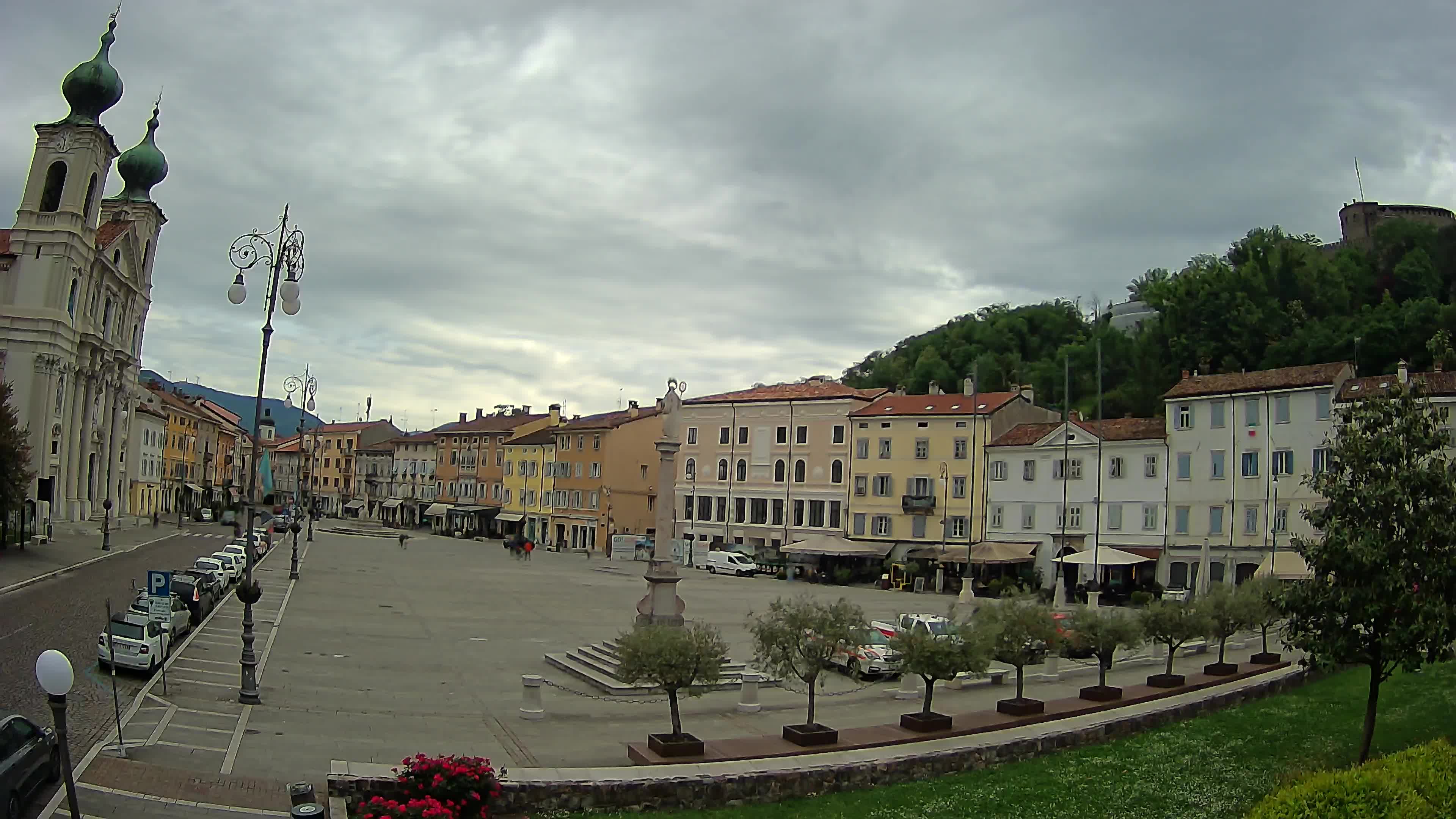 Gorizia – Plaza Vittoria – iglesia de San Pedro. Ignacio