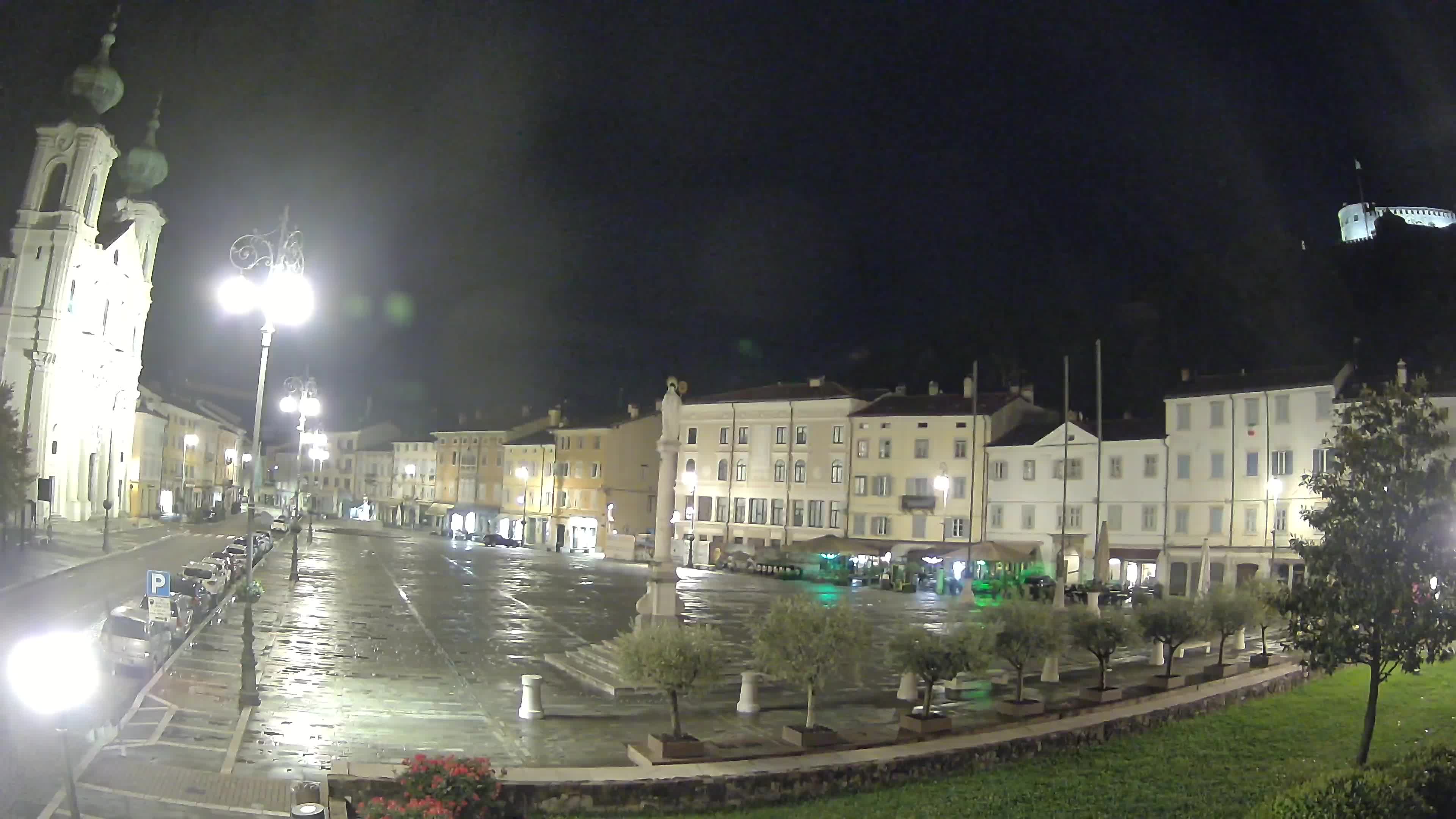 Kamera Gorica Travnik in cerkev sv. Ignacija