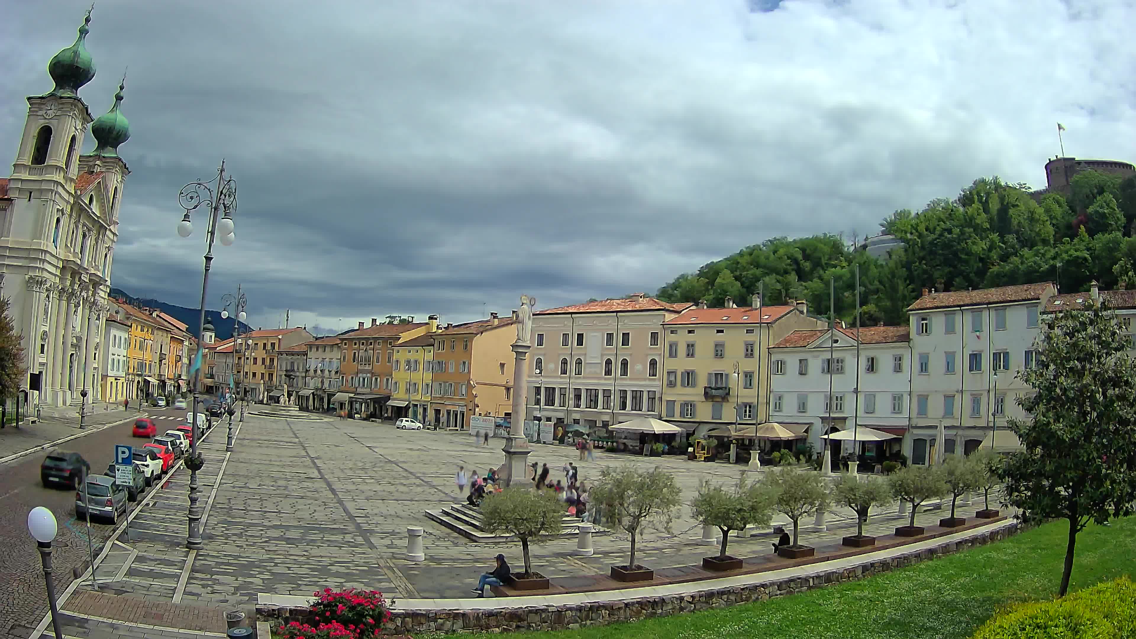 Gorizia Piazza della Vittoria e chiesa di S. Ignazio