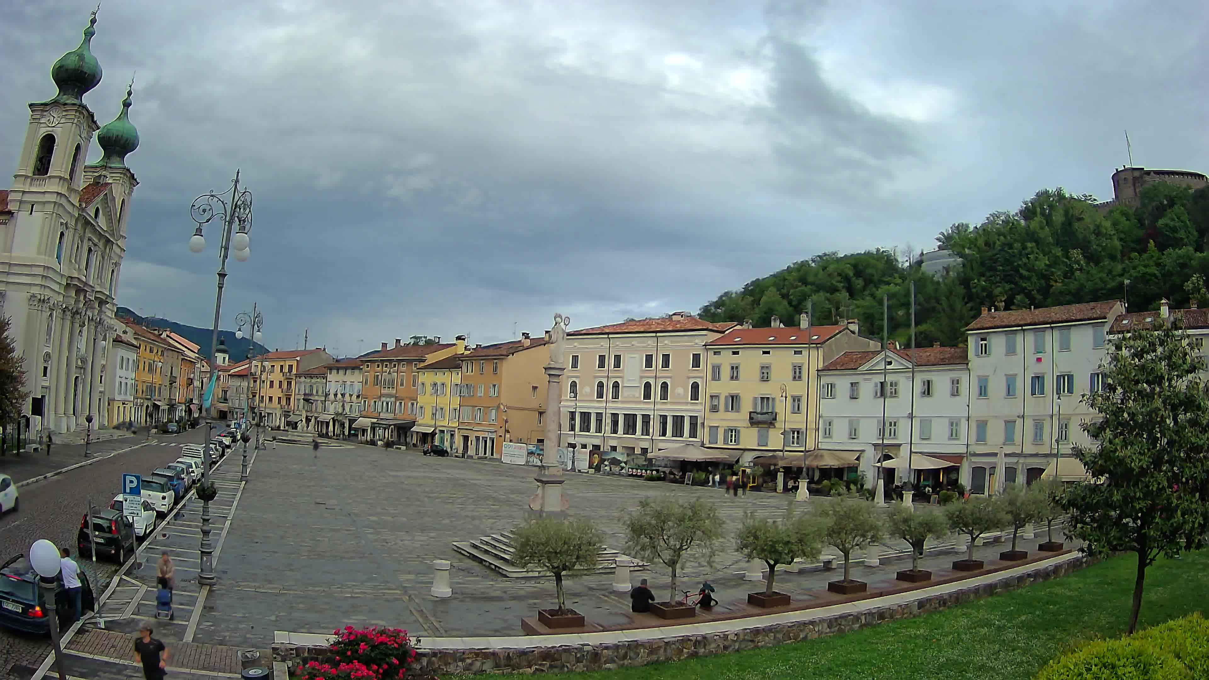 Gorizia – Plaza Vittoria – iglesia de San Pedro. Ignacio