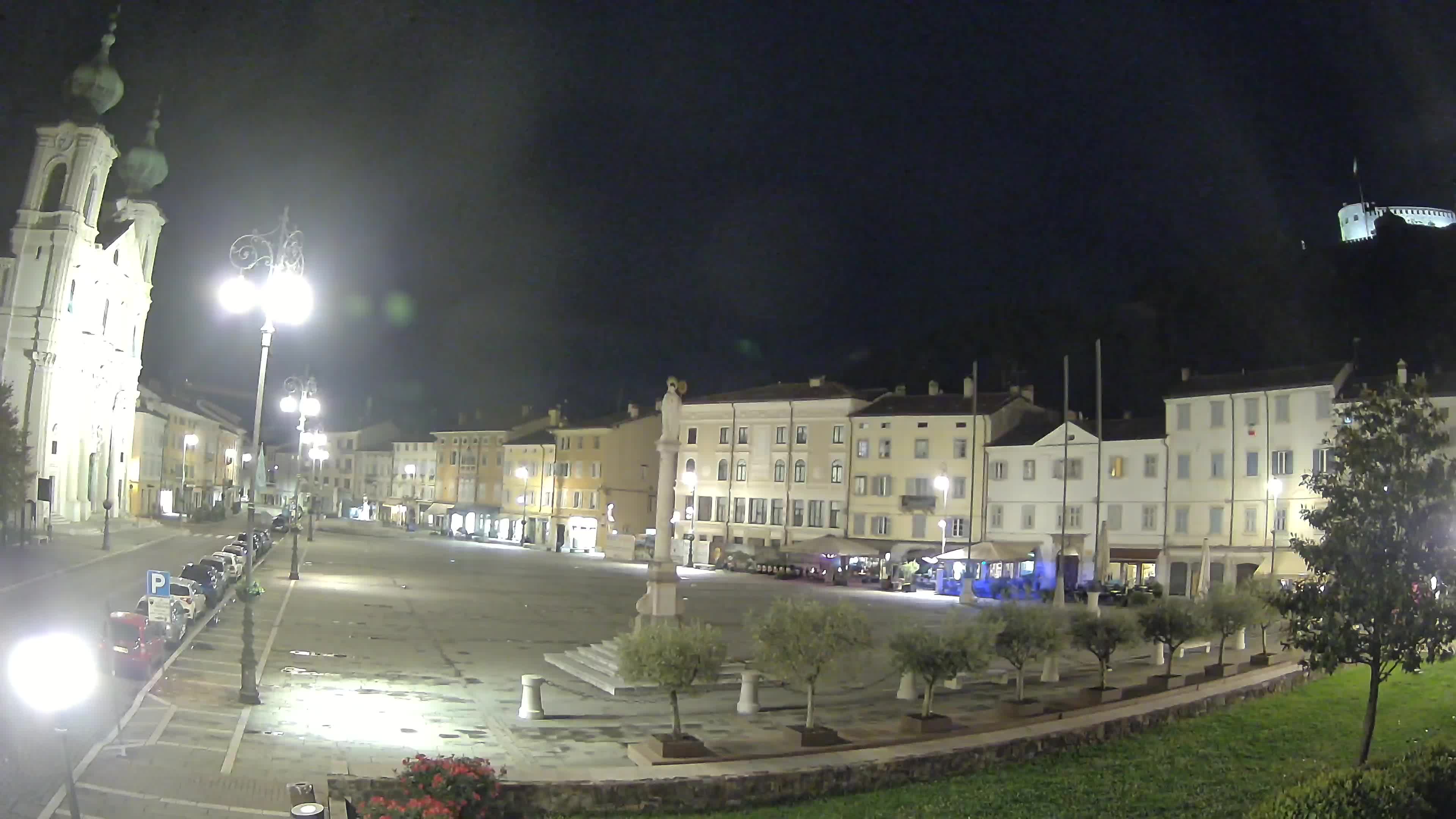 Kamera Gorica Travnik in cerkev sv. Ignacija