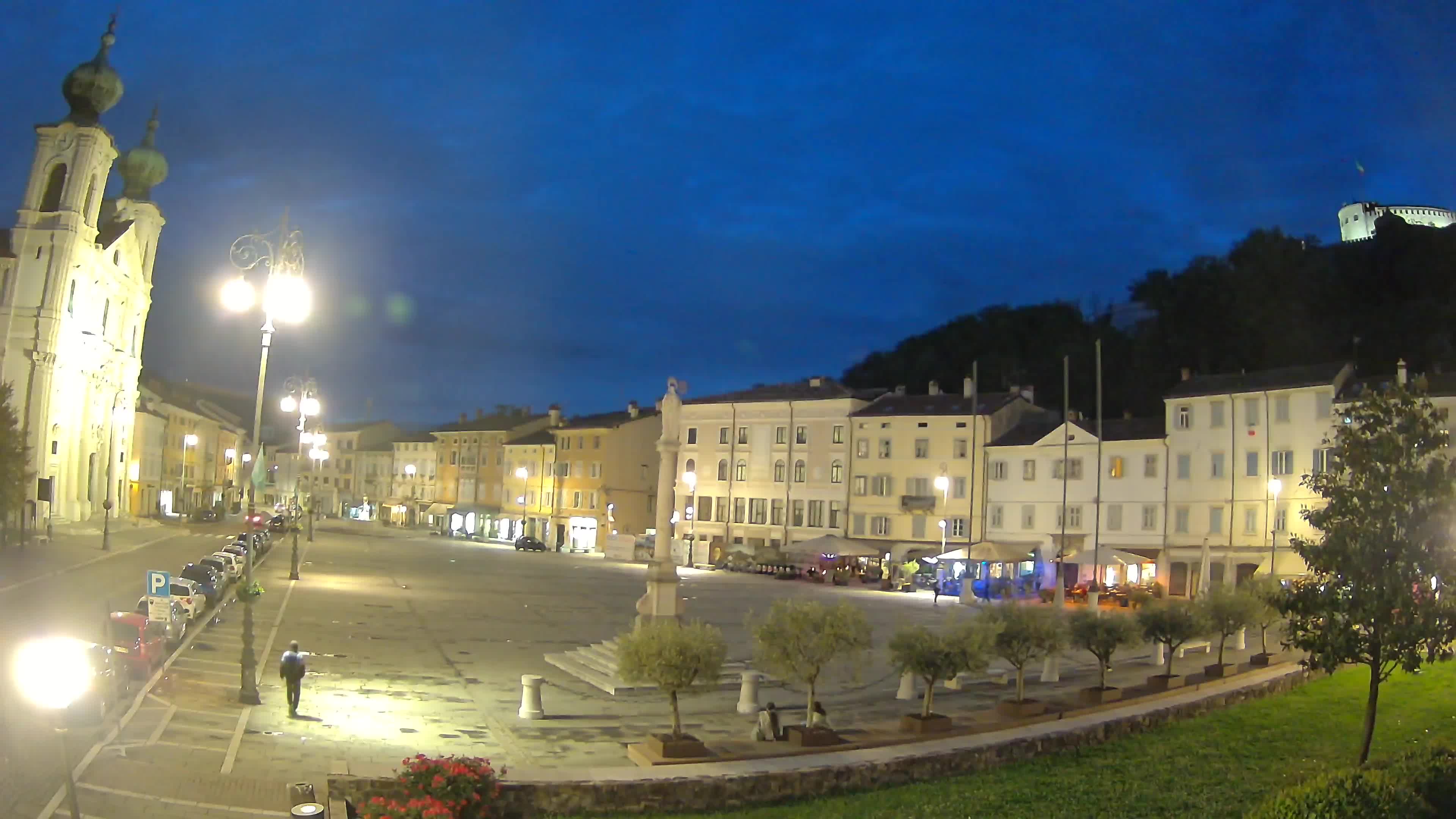 Kamera Gorica Travnik in cerkev sv. Ignacija