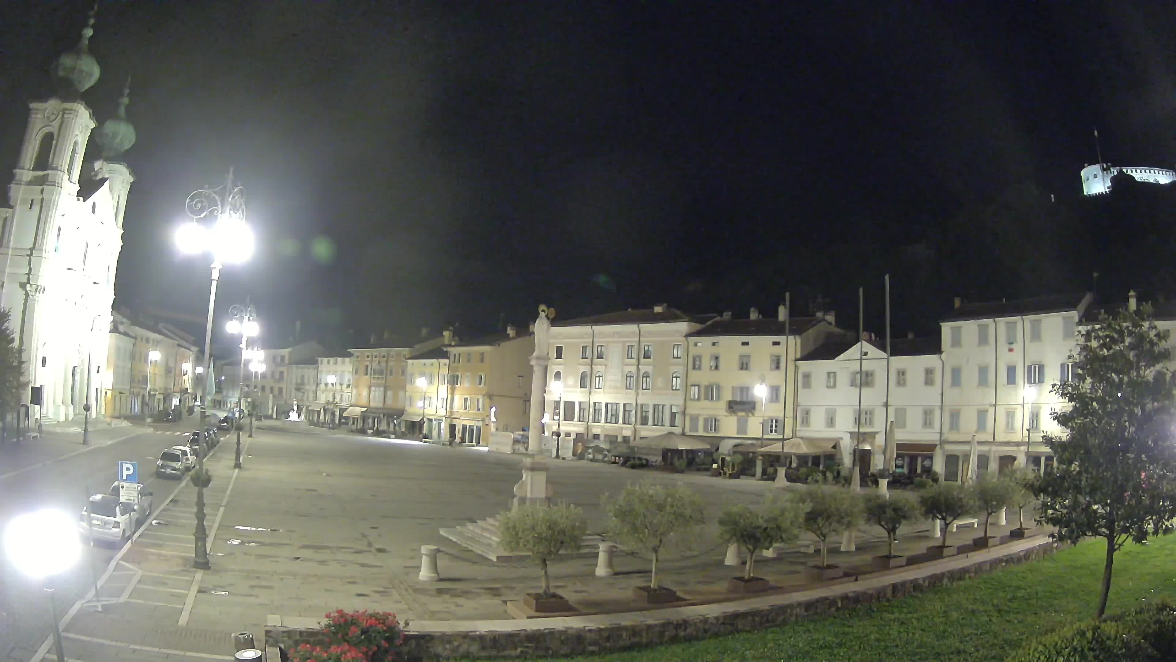 Kamera Gorica Travnik in cerkev sv. Ignacija
