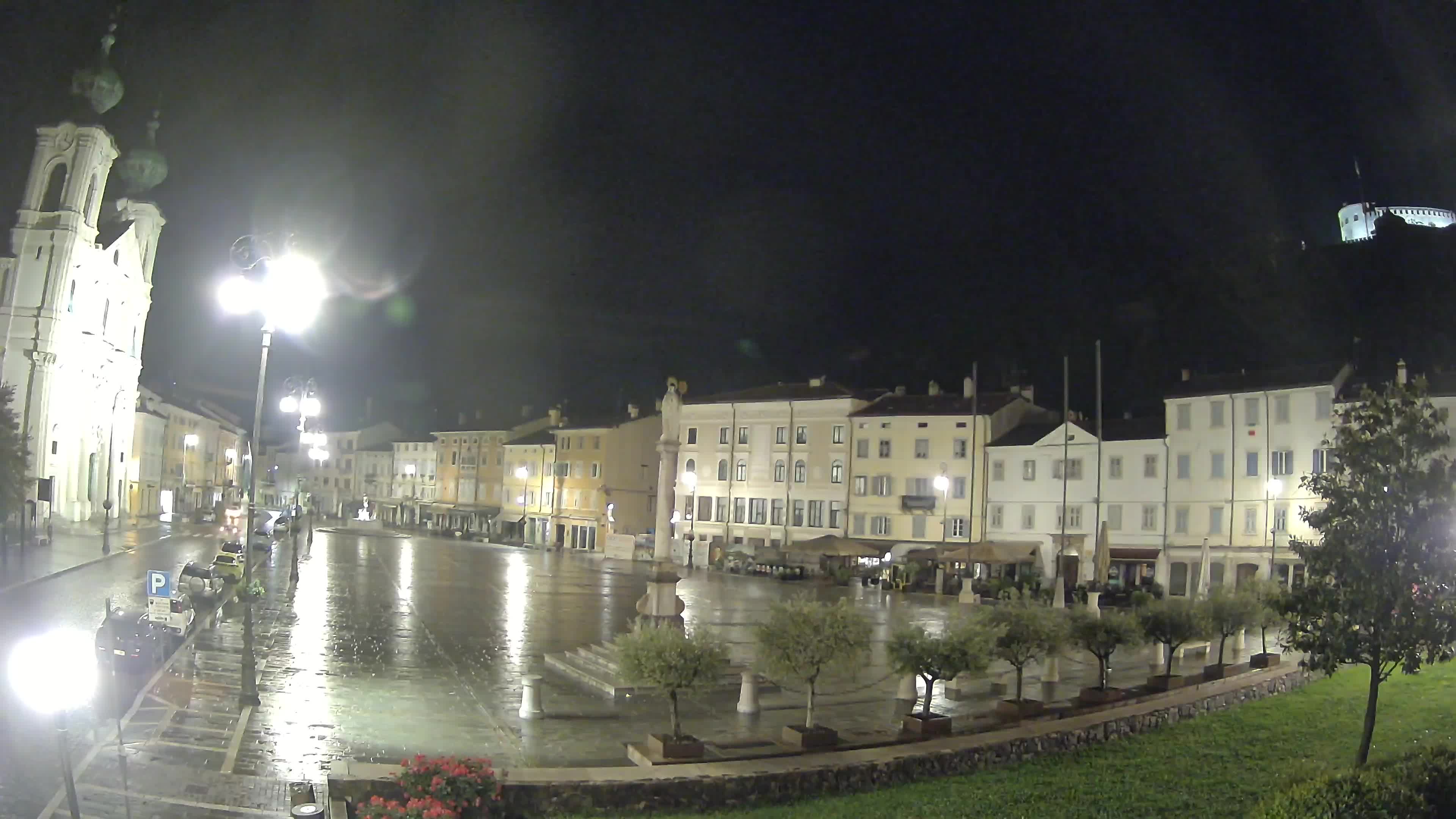 Gorizia Piazza della Vittoria e chiesa di S. Ignazio