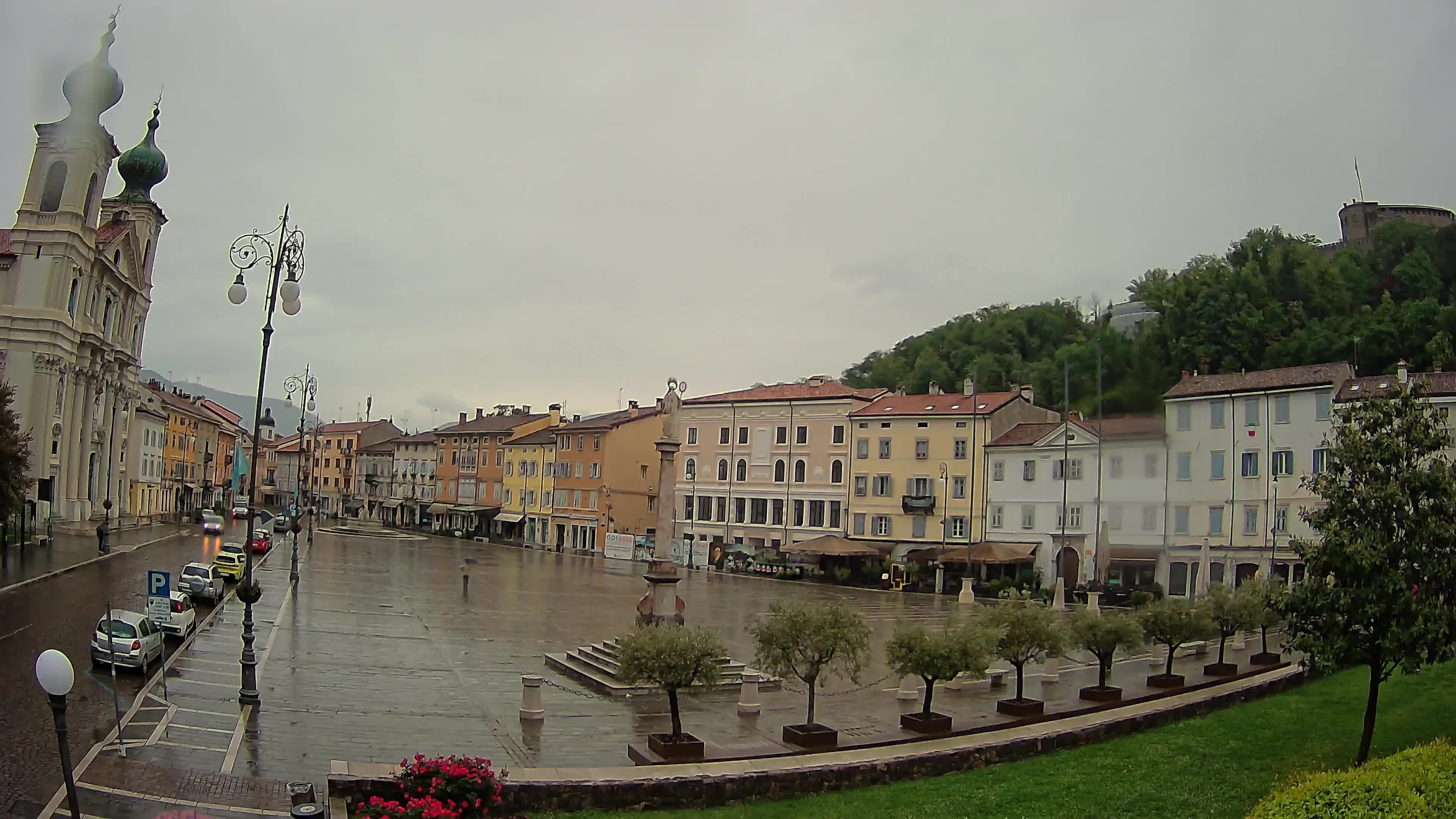 Gorizia – Plaza Vittoria – iglesia de San Pedro. Ignacio