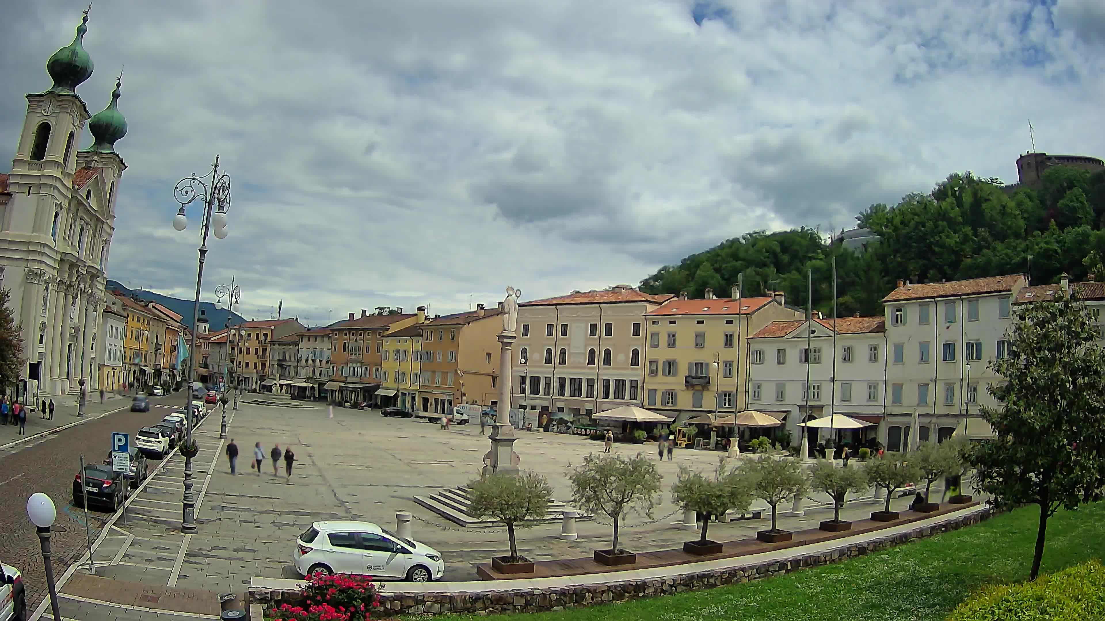 Gorica – Travnik in Gosposka ulica / Carducci