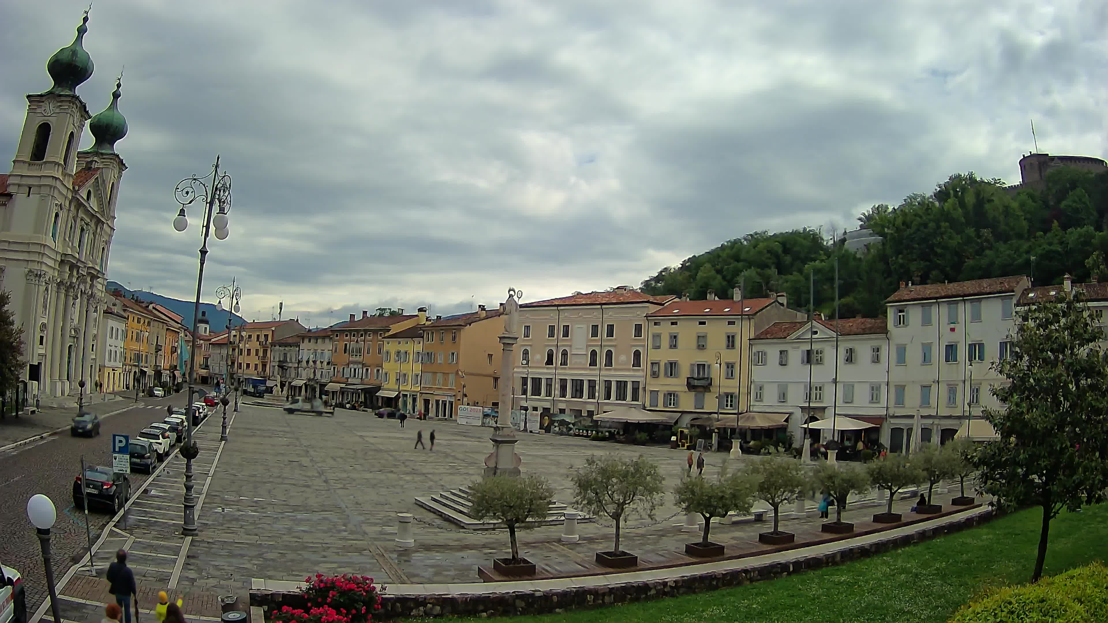 Gorizia – Plaza Vittoria – iglesia de San Pedro. Ignacio