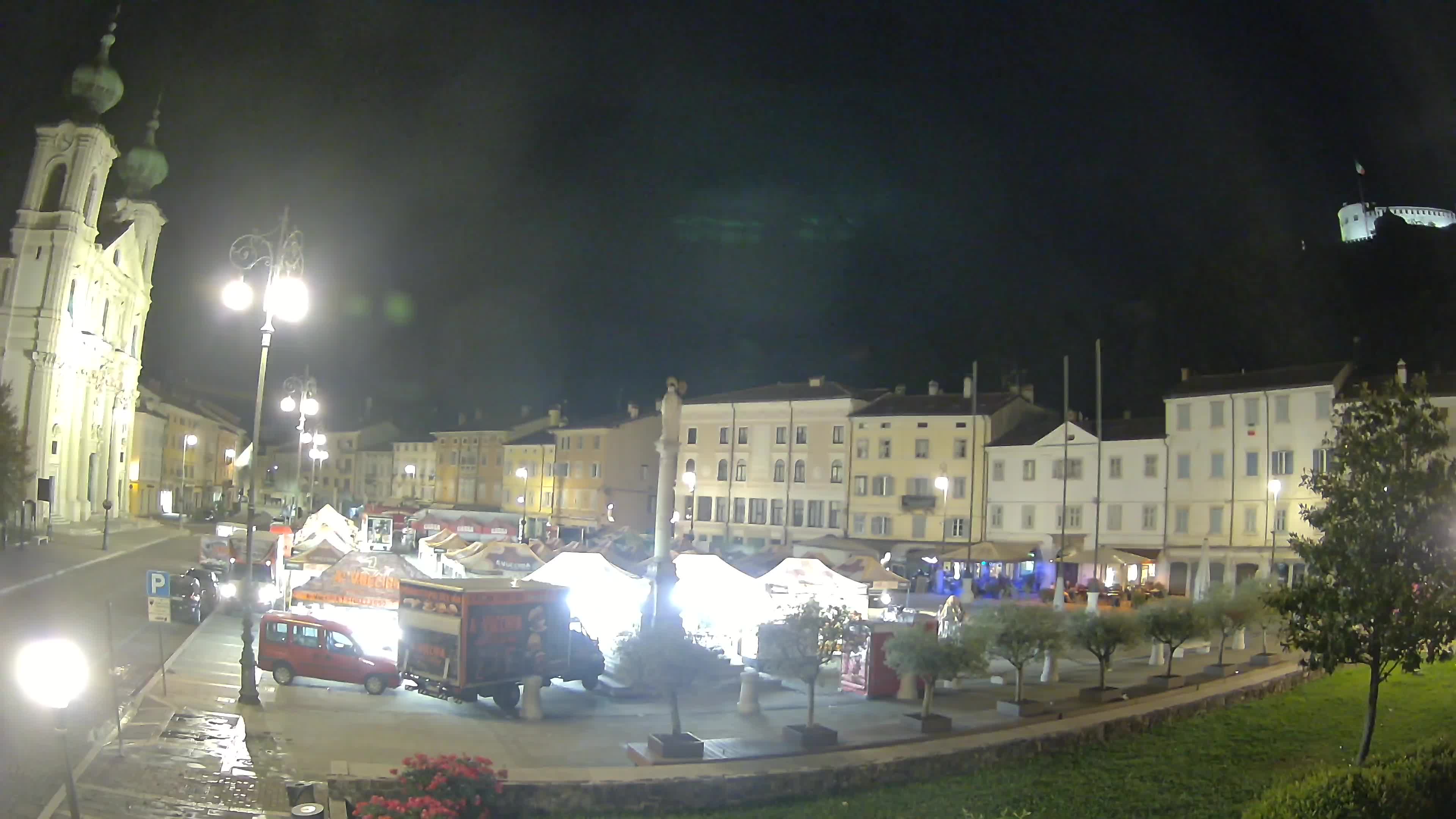 Gorizia – Plaza Vittoria – iglesia de San Pedro. Ignacio