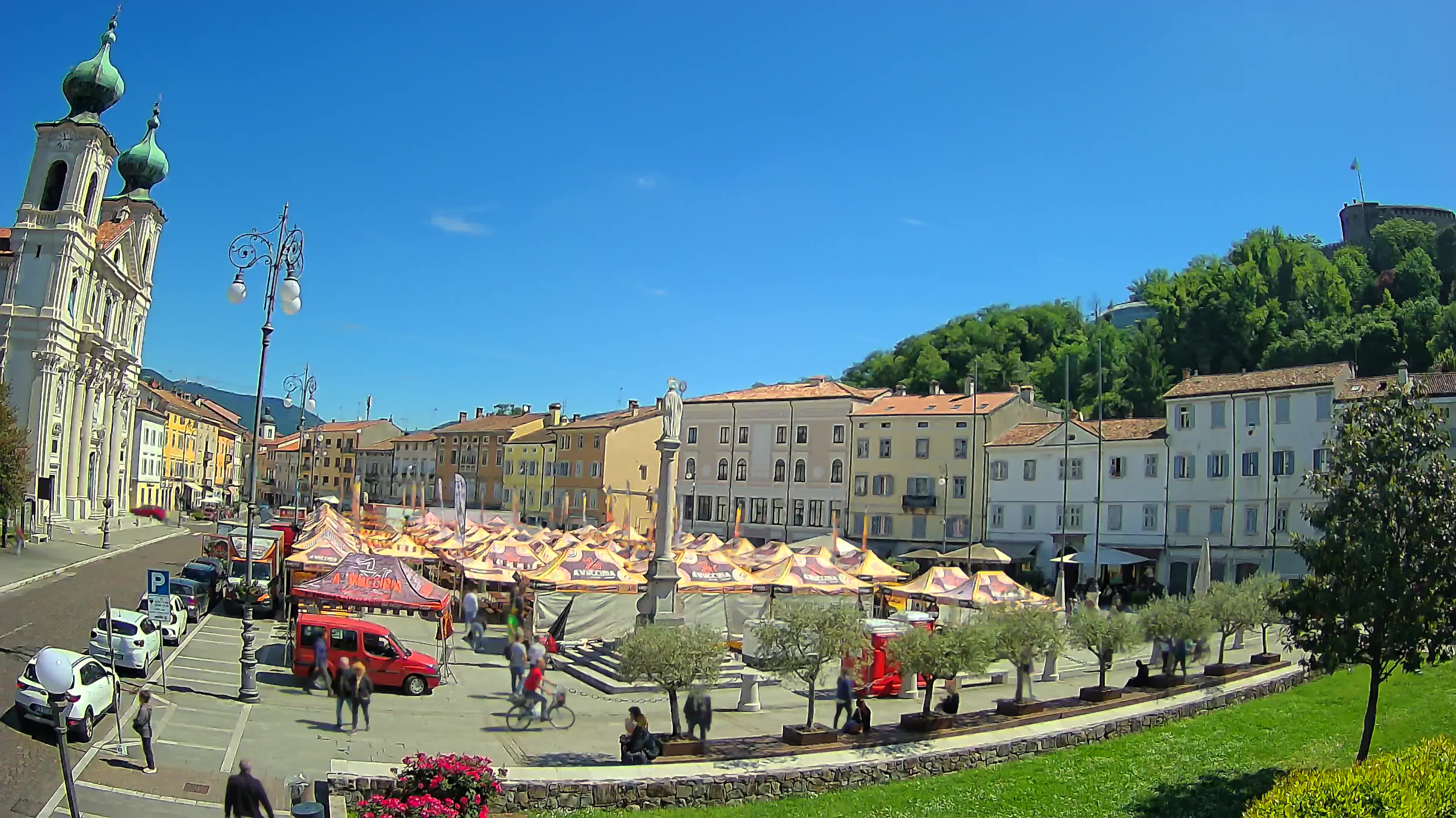 Webcam Gorizia Vittoria square – Church of st. Ignazio