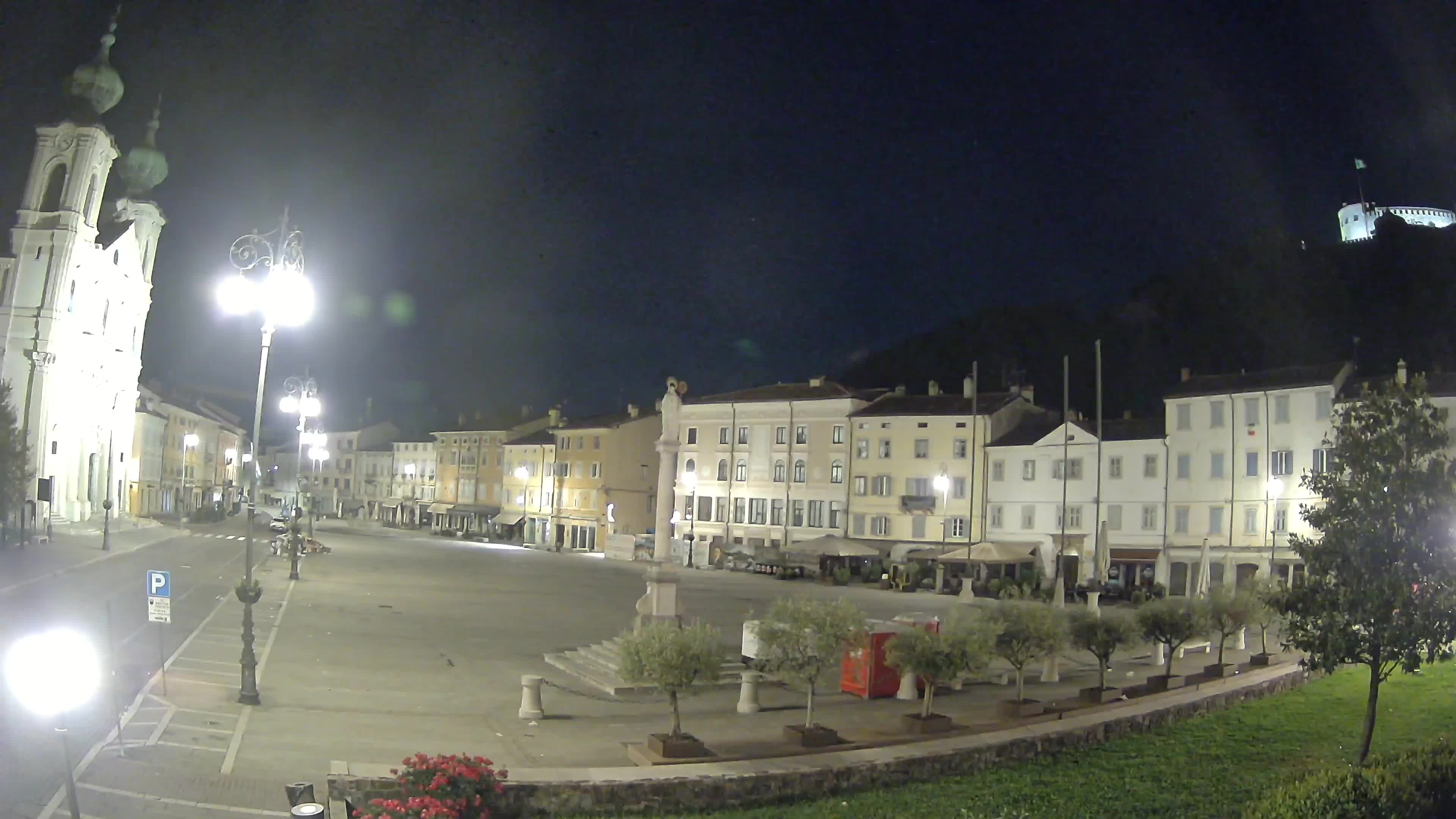 Kamera Gorica Travnik in cerkev sv. Ignacija