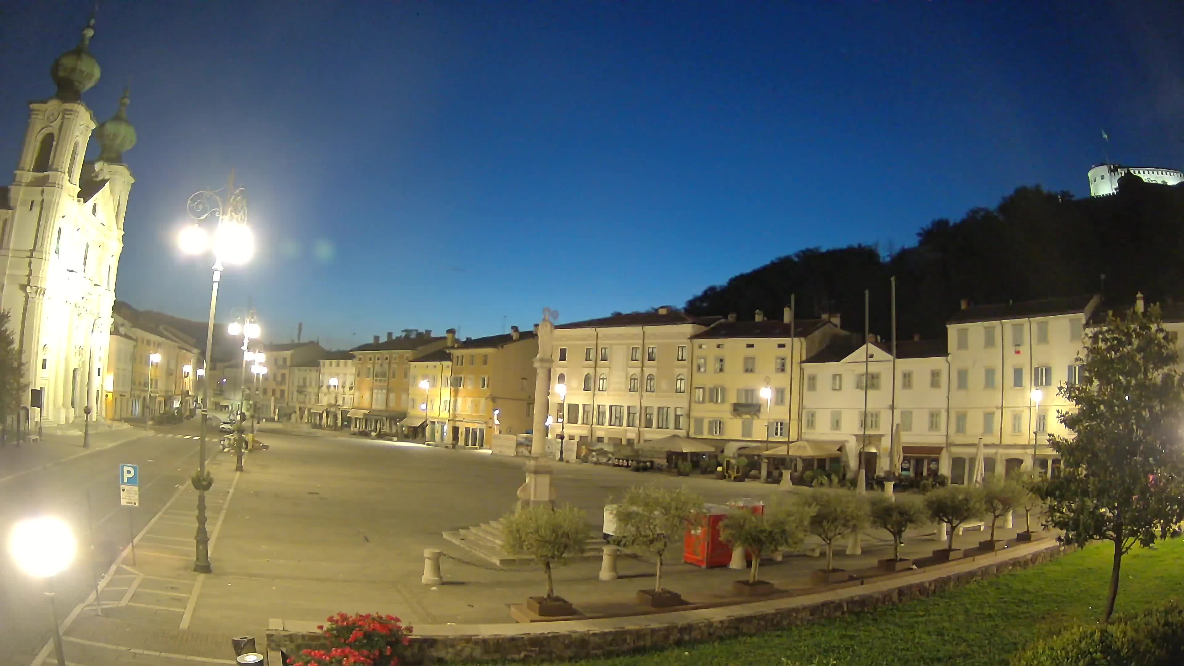 Gorizia – Plaza Vittoria – iglesia de San Pedro. Ignacio