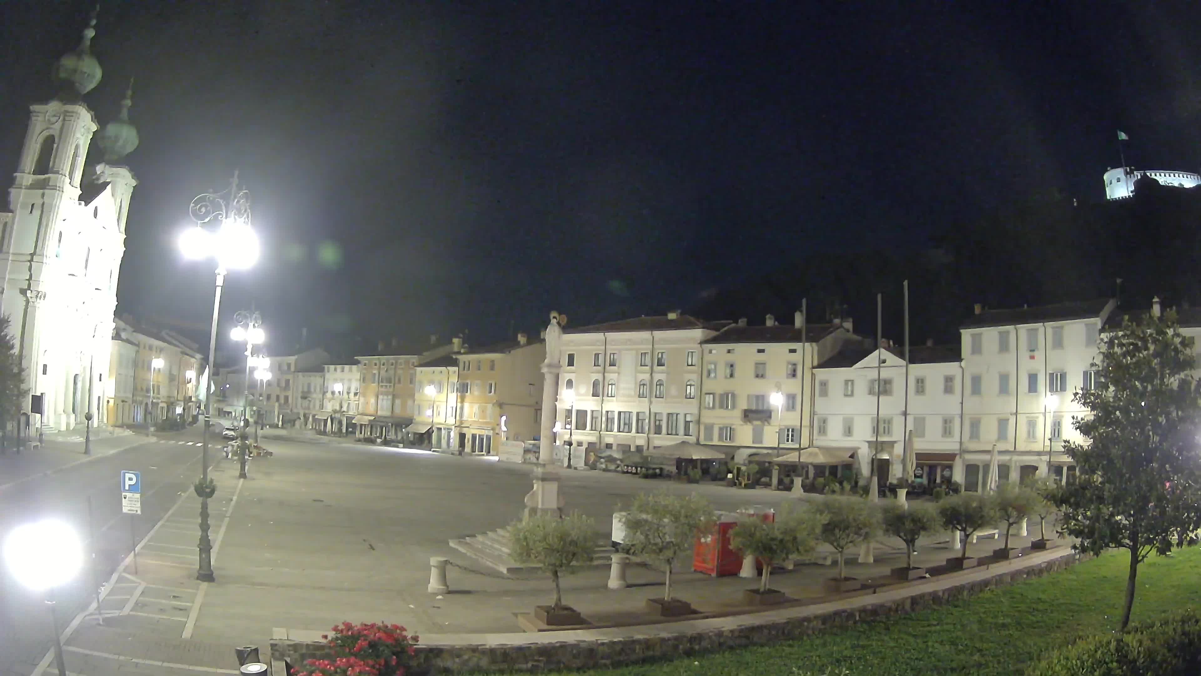 Kamera Gorica Travnik in cerkev sv. Ignacija