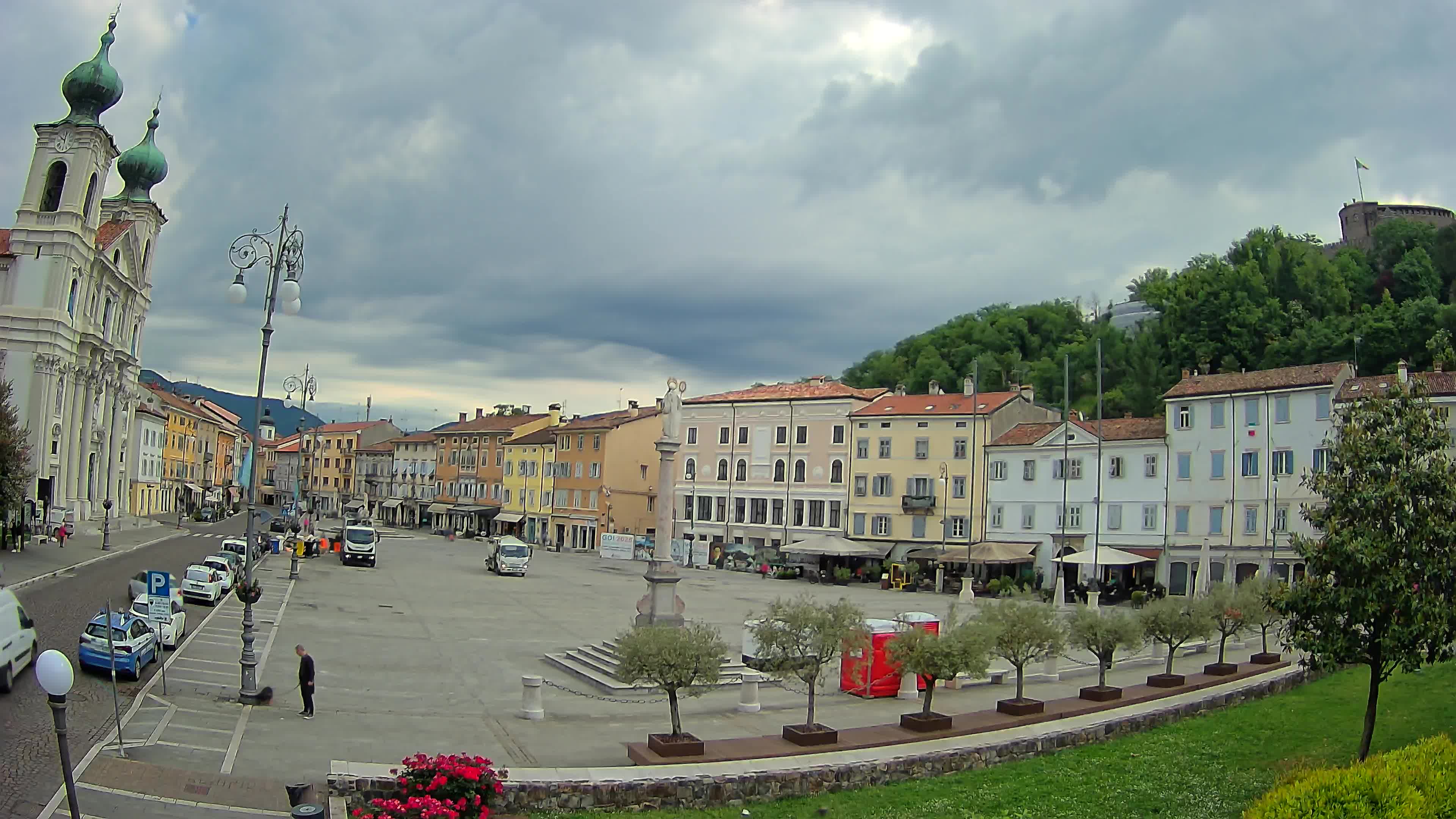 Gorizia – Plaza Vittoria – iglesia de San Pedro. Ignacio
