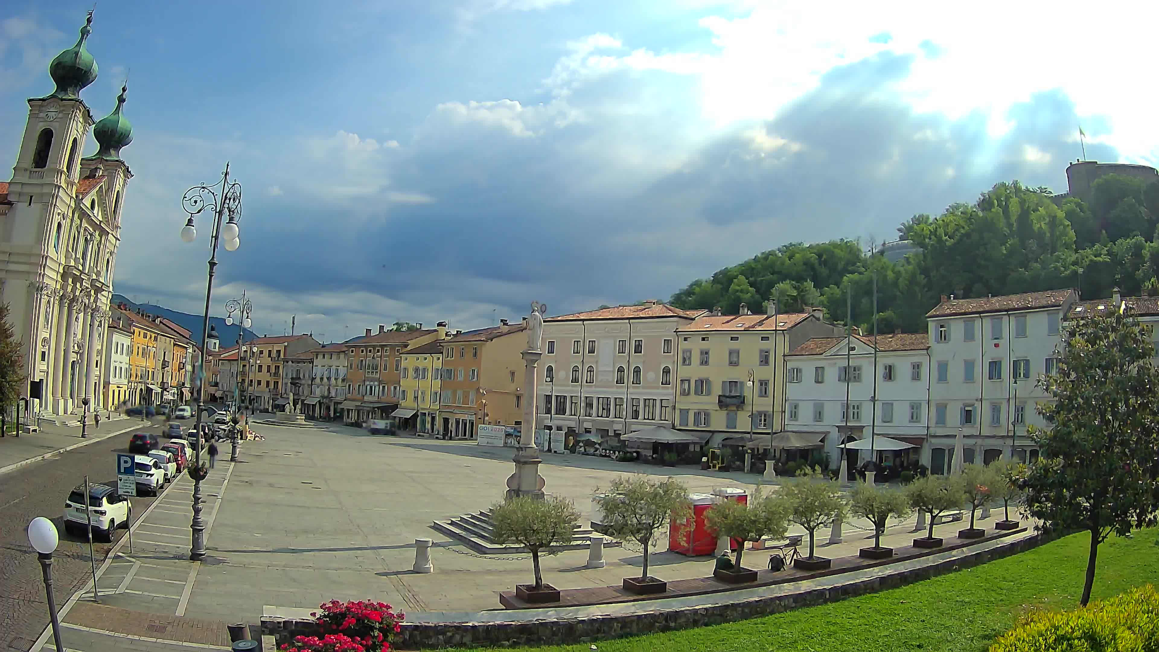 Gorizia Piazza della Vittoria e chiesa di S. Ignazio