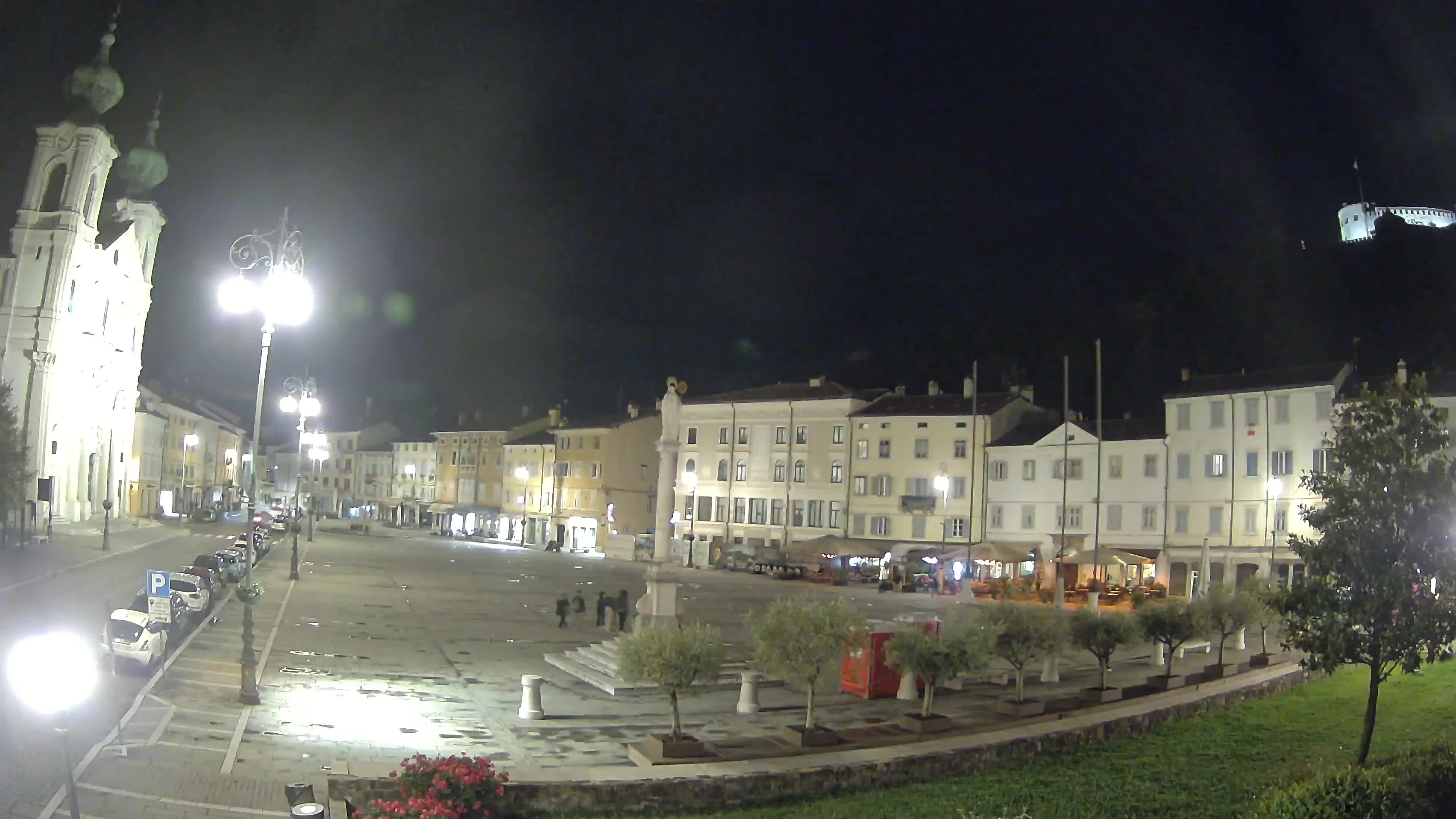 Gorizia Piazza della Vittoria e chiesa di S. Ignazio