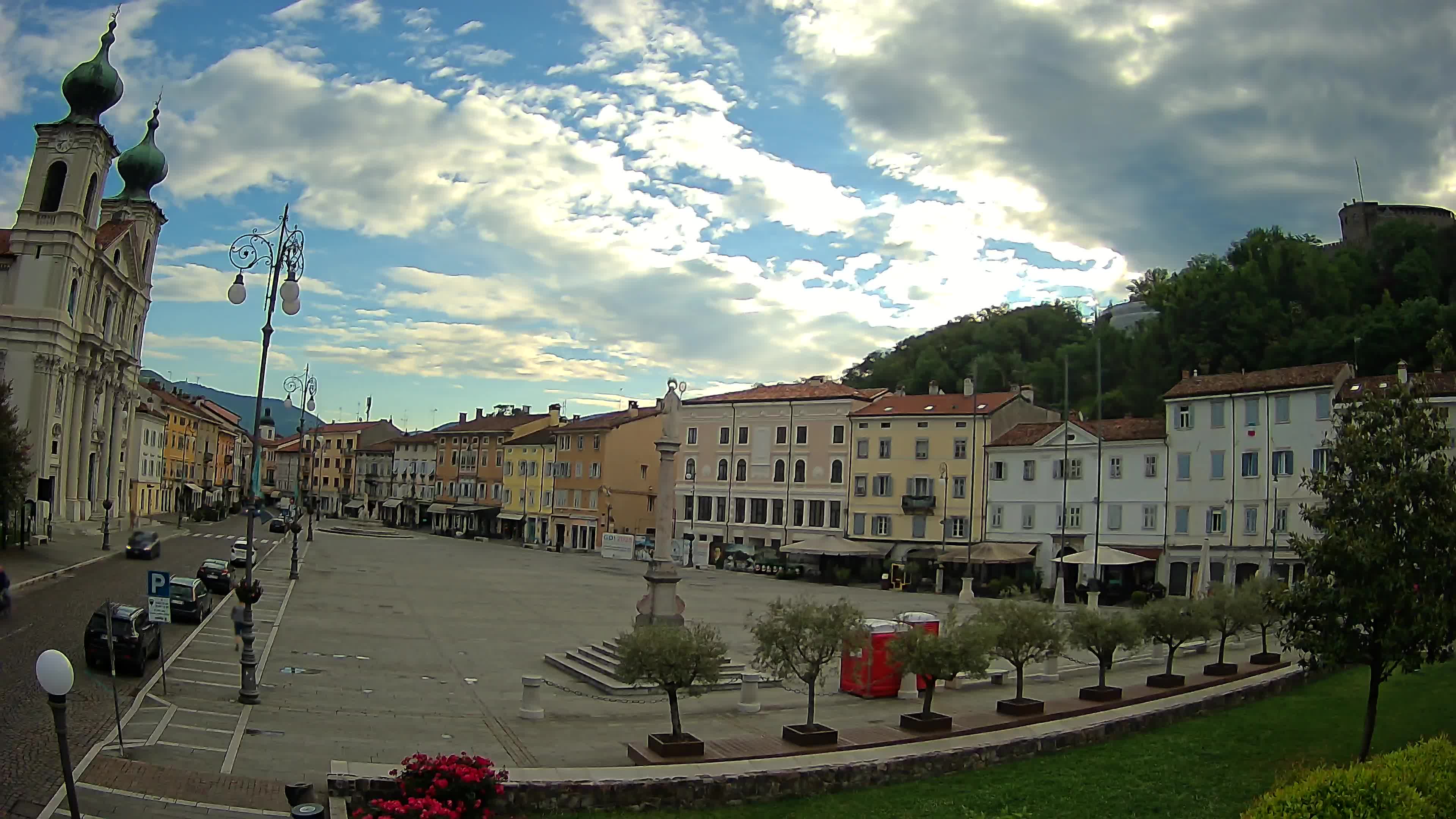 Gorizia – Plaza Vittoria – iglesia de San Pedro. Ignacio