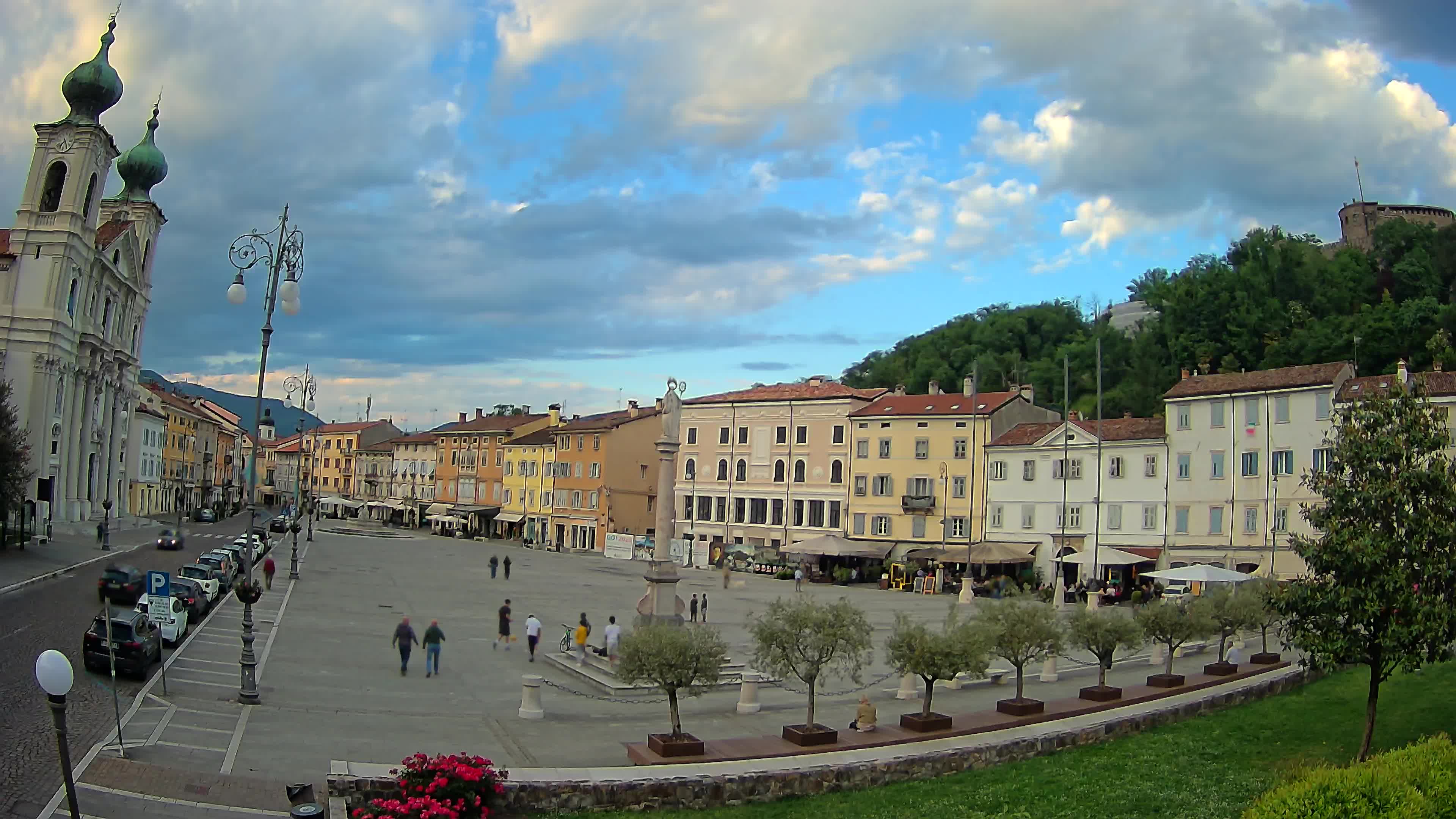 Gorizia – Plaza Vittoria – iglesia de San Pedro. Ignacio