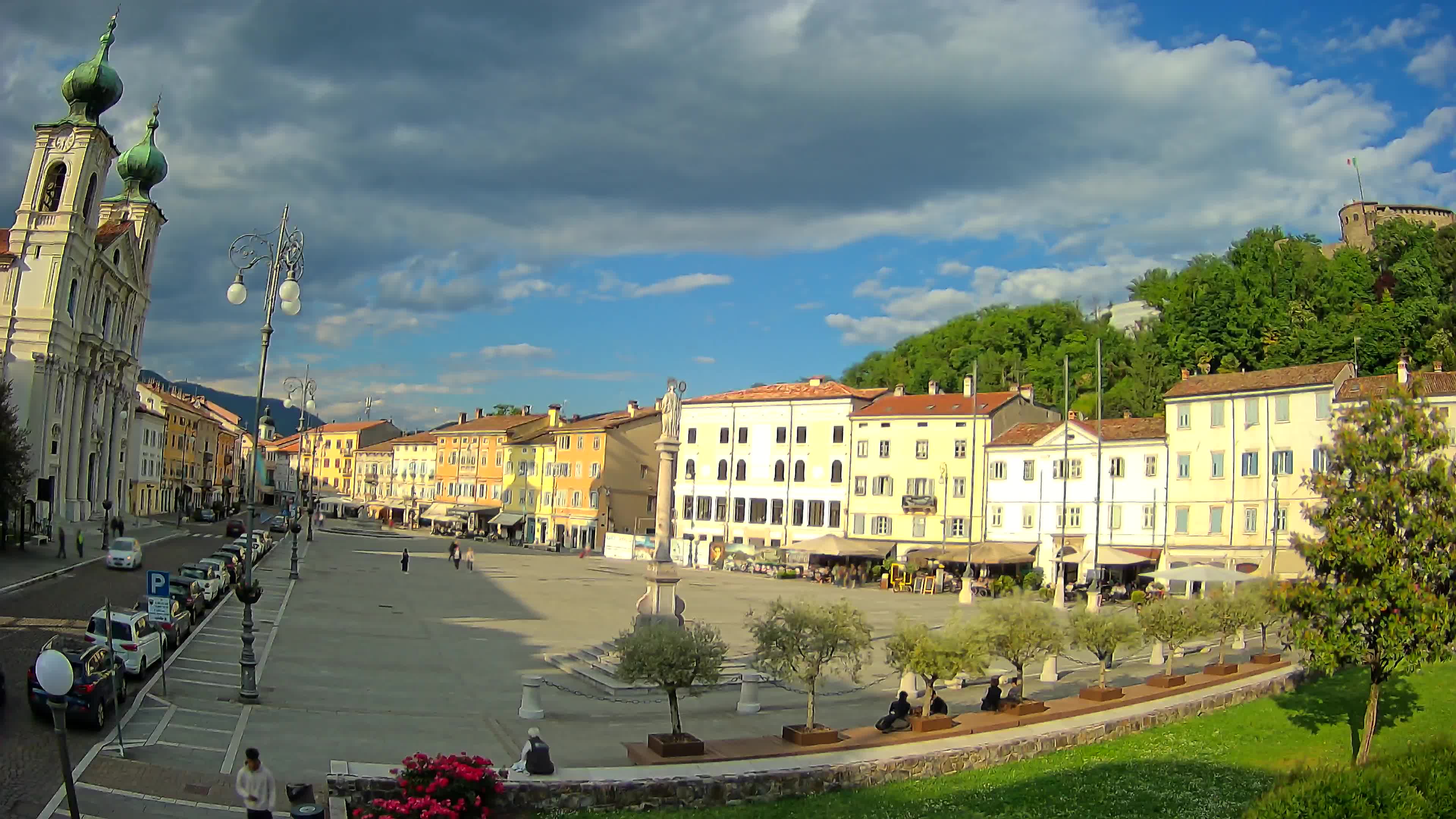 Gorizia Piazza della Vittoria e chiesa di S. Ignazio