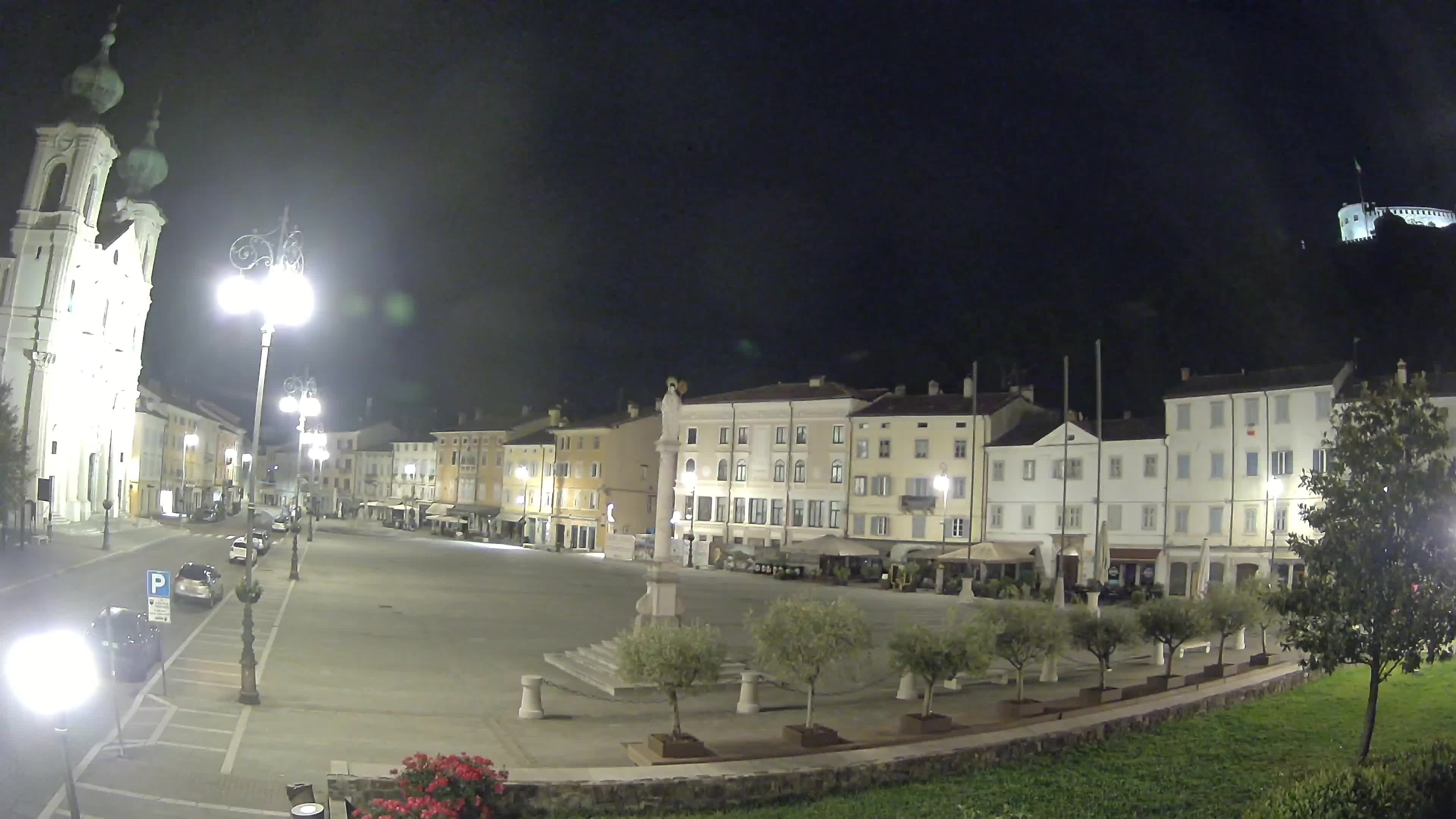 Kamera Gorica Travnik in cerkev sv. Ignacija