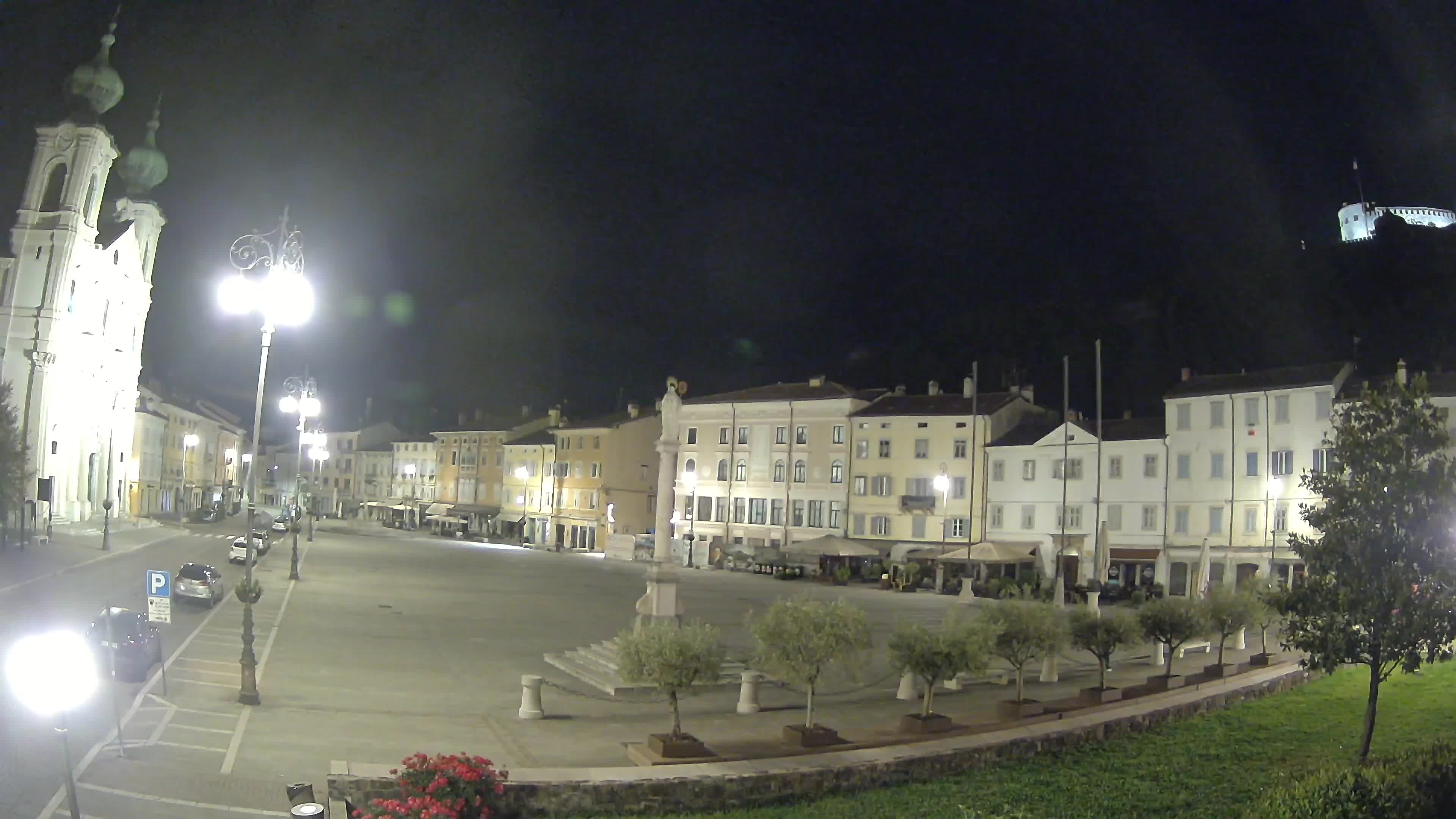 Gorizia Piazza della Vittoria e chiesa di S. Ignazio