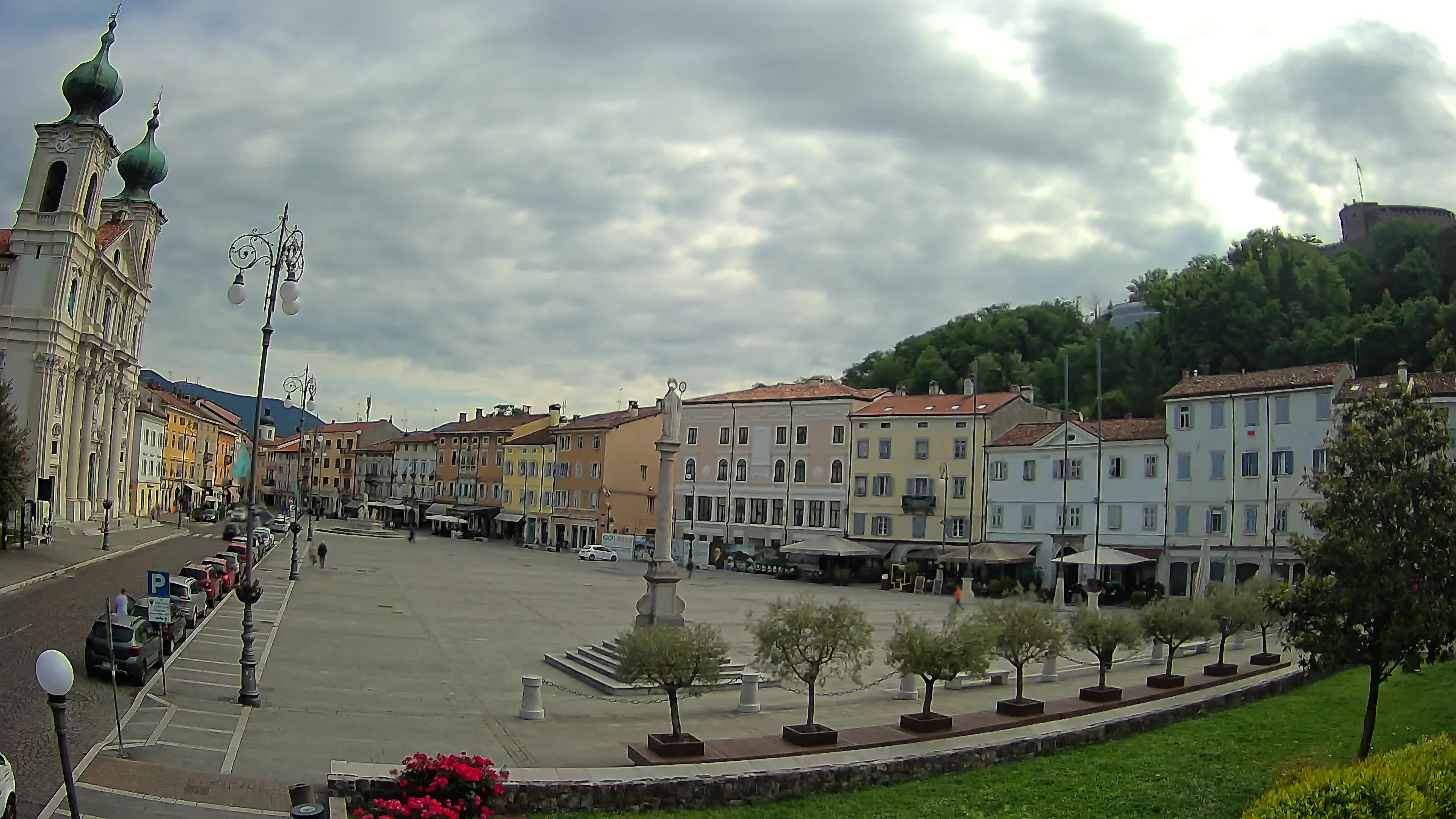 Gorizia – Plaza Vittoria – iglesia de San Pedro. Ignacio