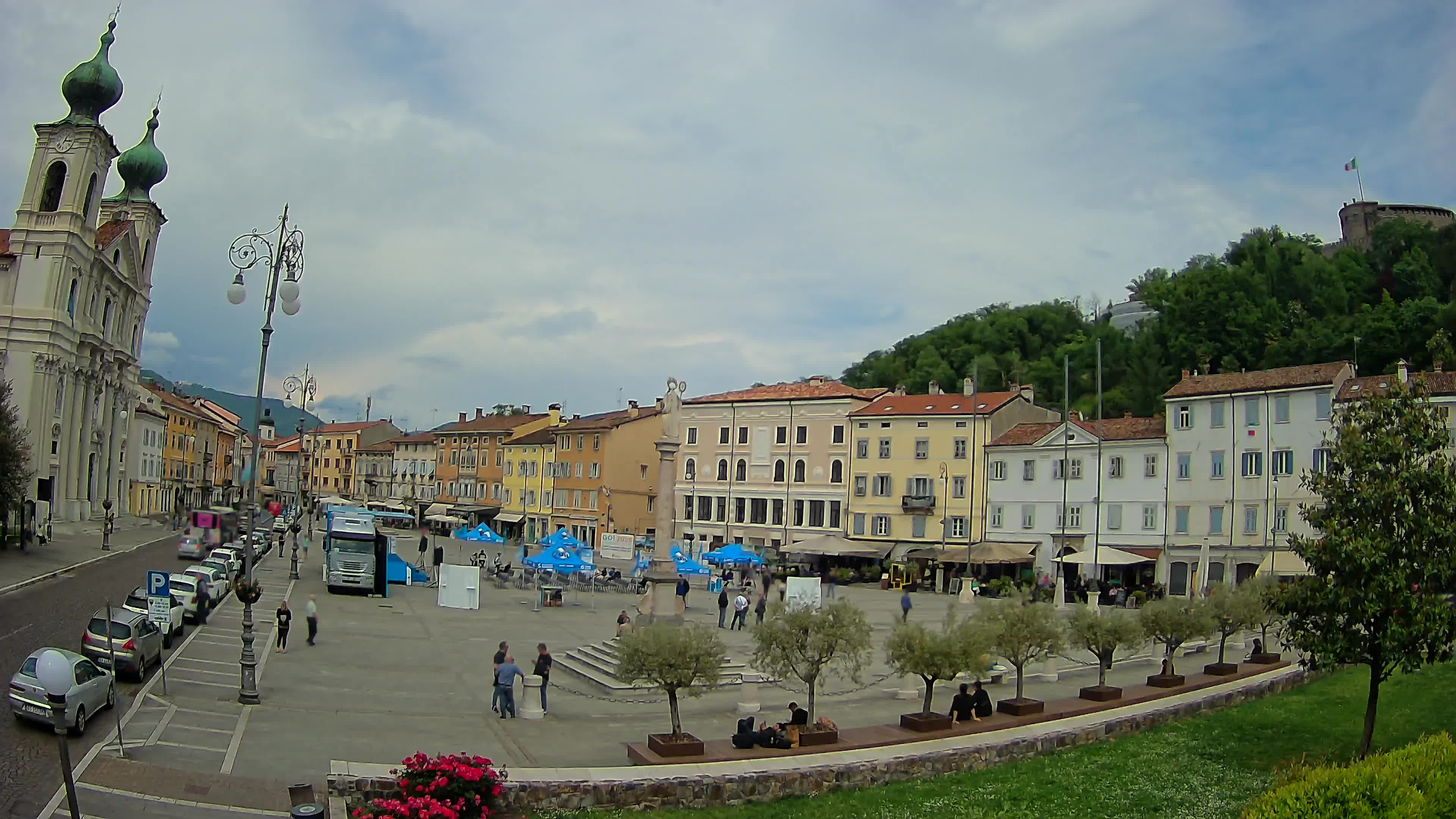 Gorizia Piazza della Vittoria e chiesa di S. Ignazio