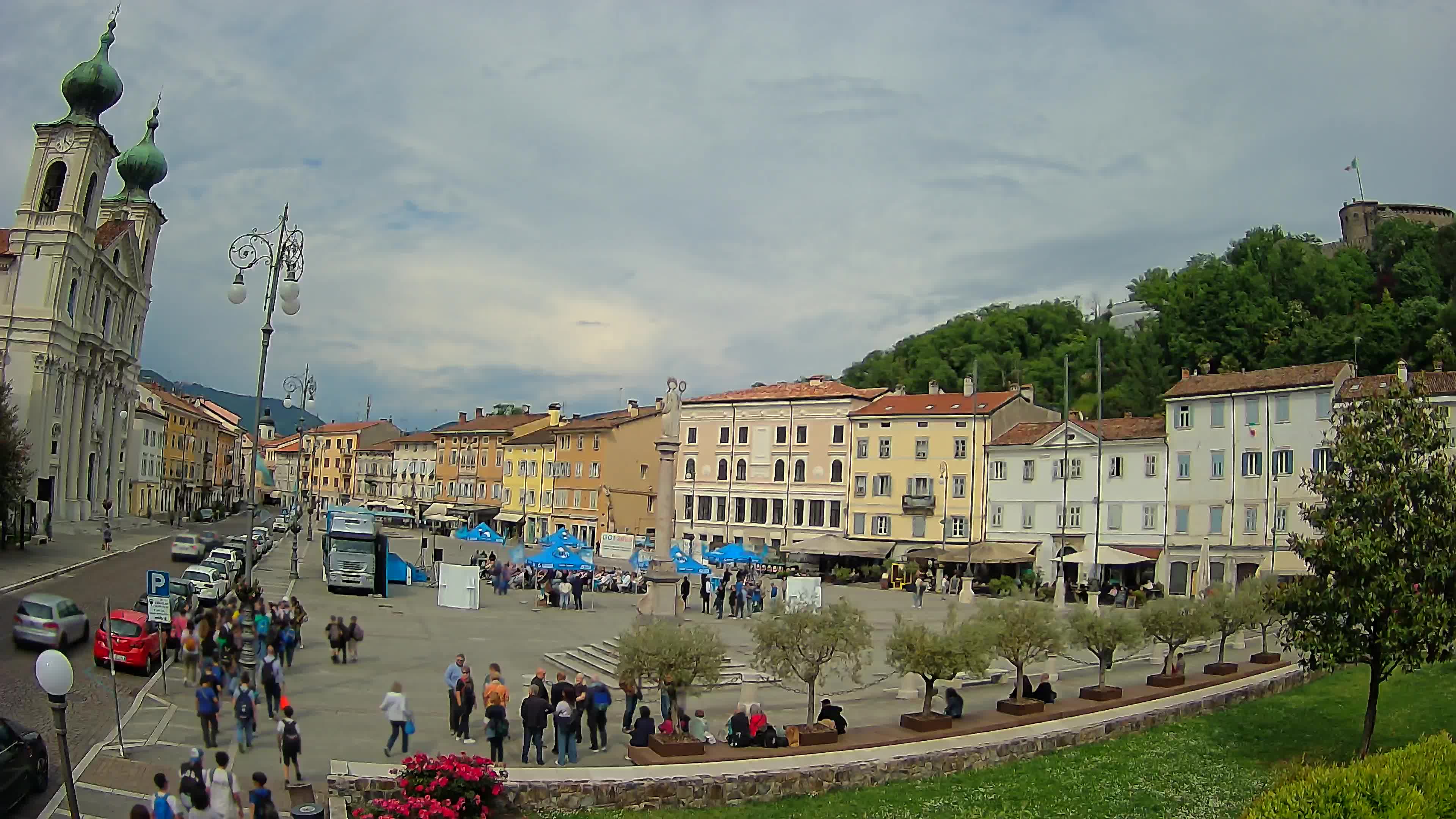 Gorizia Piazza della Vittoria e chiesa di S. Ignazio