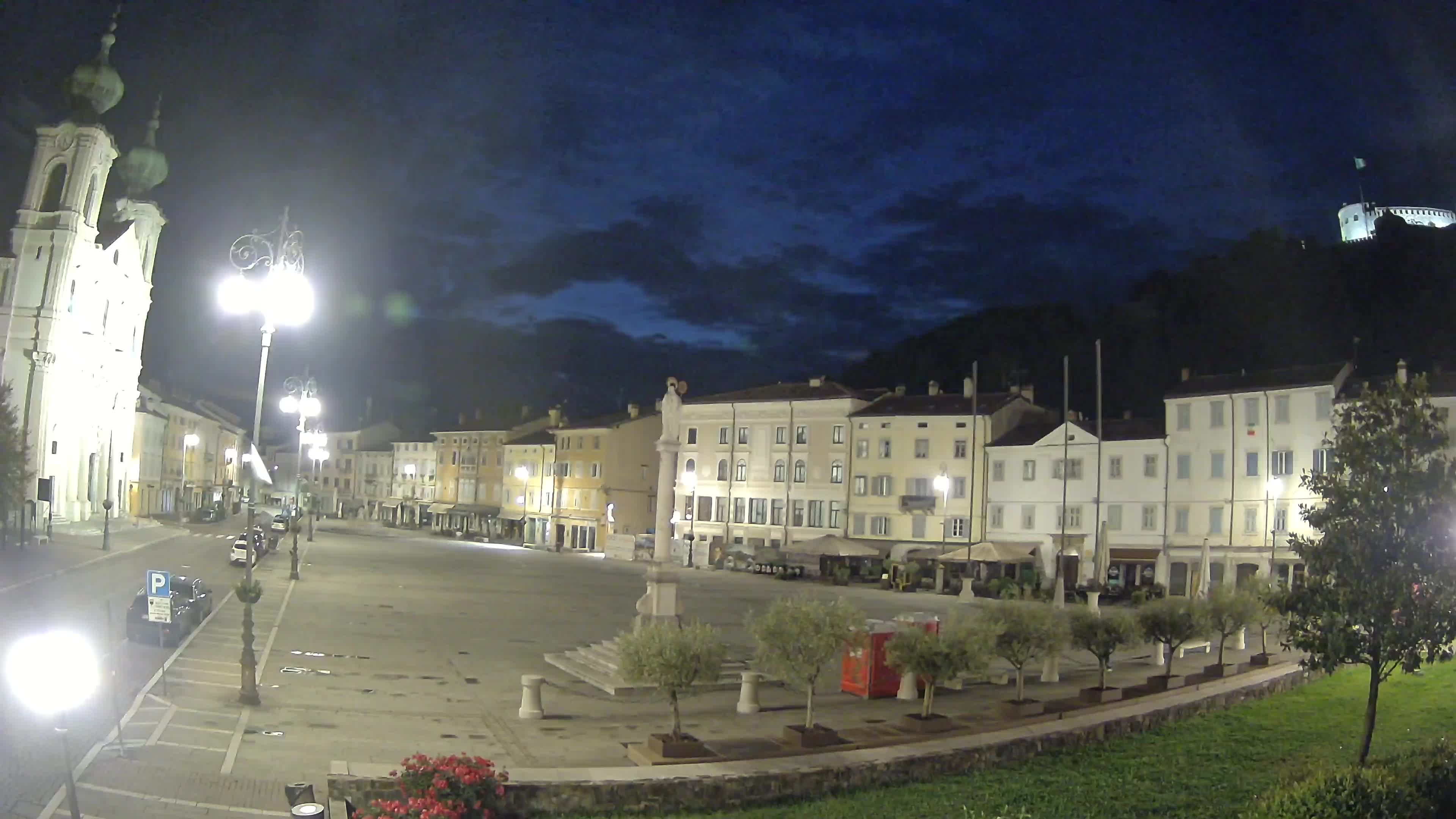 Gorizia – Plaza Vittoria – iglesia de San Pedro. Ignacio