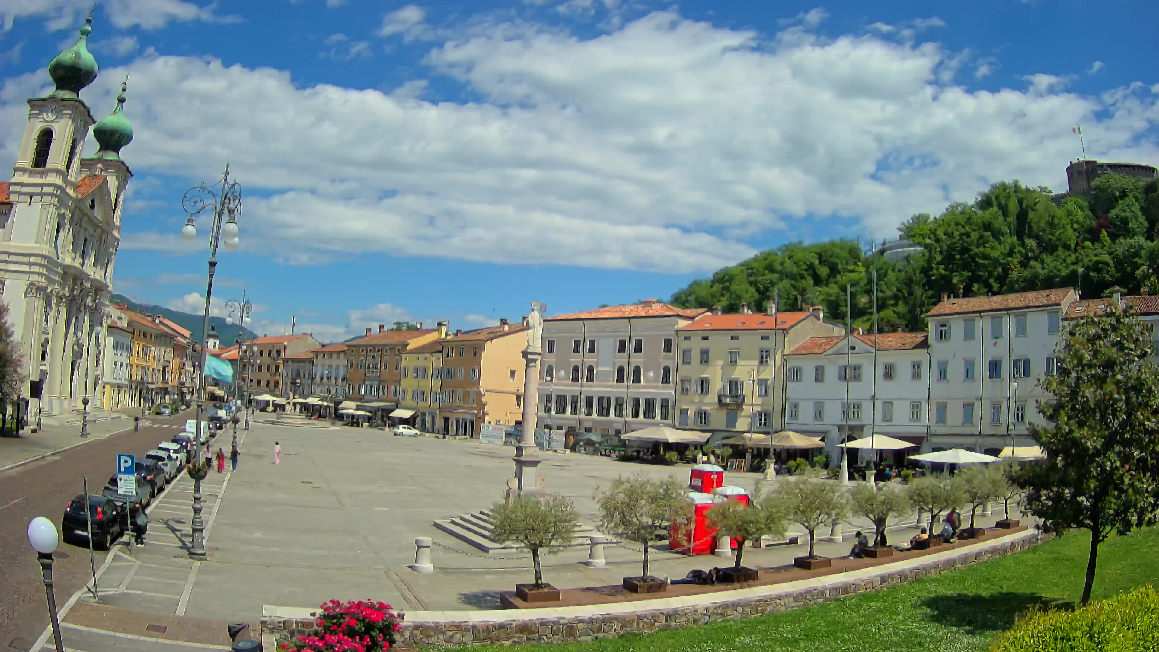 Gorizia – Plaza Vittoria – iglesia de San Pedro. Ignacio