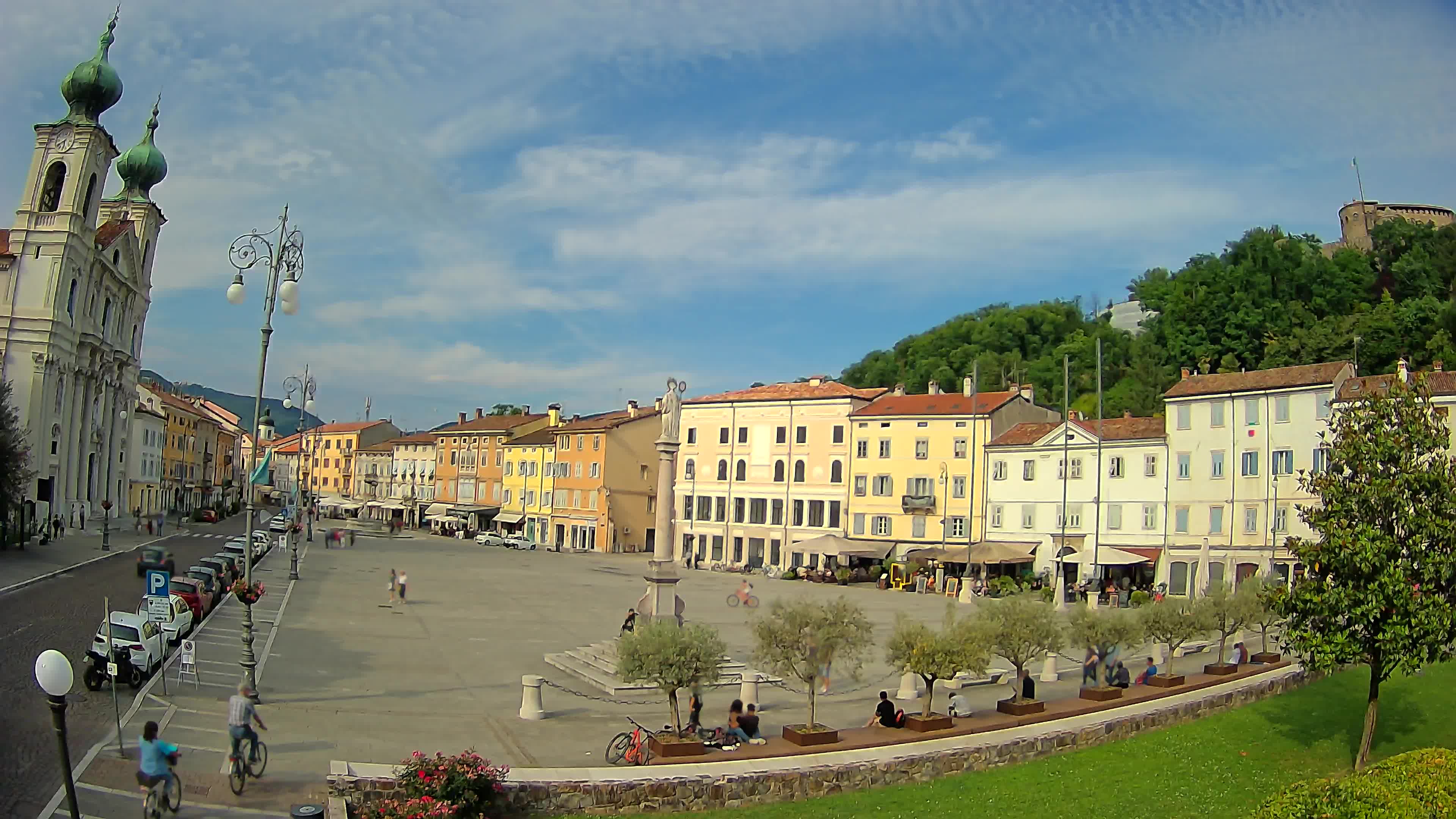 Gorizia Piazza della Vittoria e chiesa di S. Ignazio