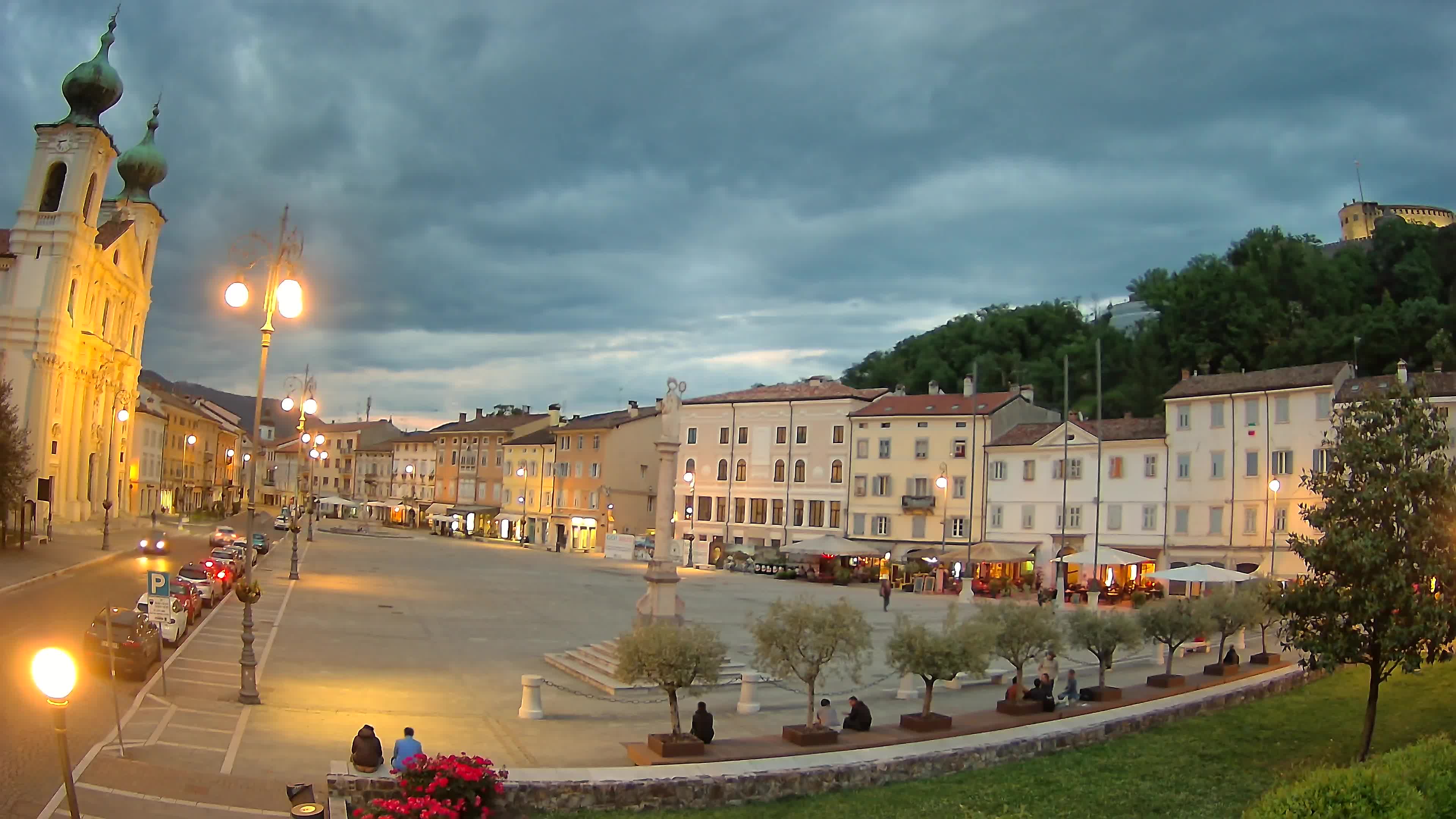 Gorizia – Plaza Vittoria – iglesia de San Pedro. Ignacio