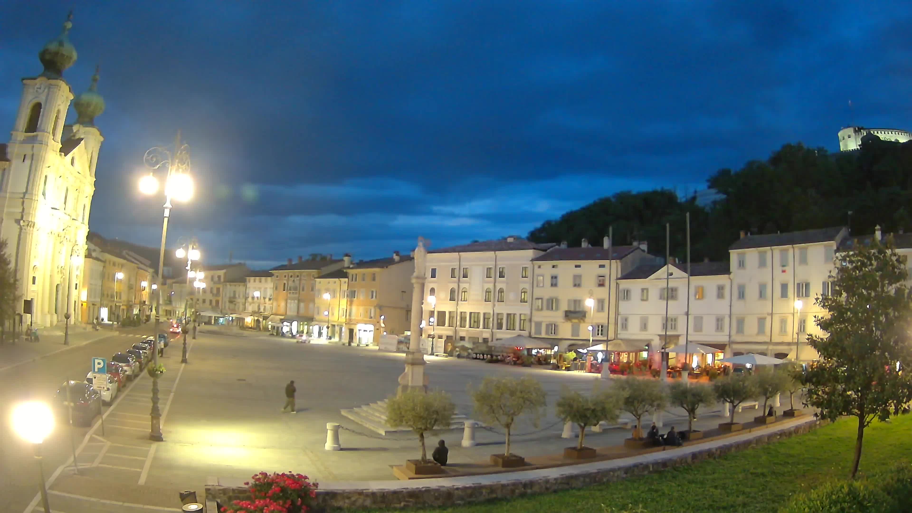 Kamera Gorica Travnik in cerkev sv. Ignacija