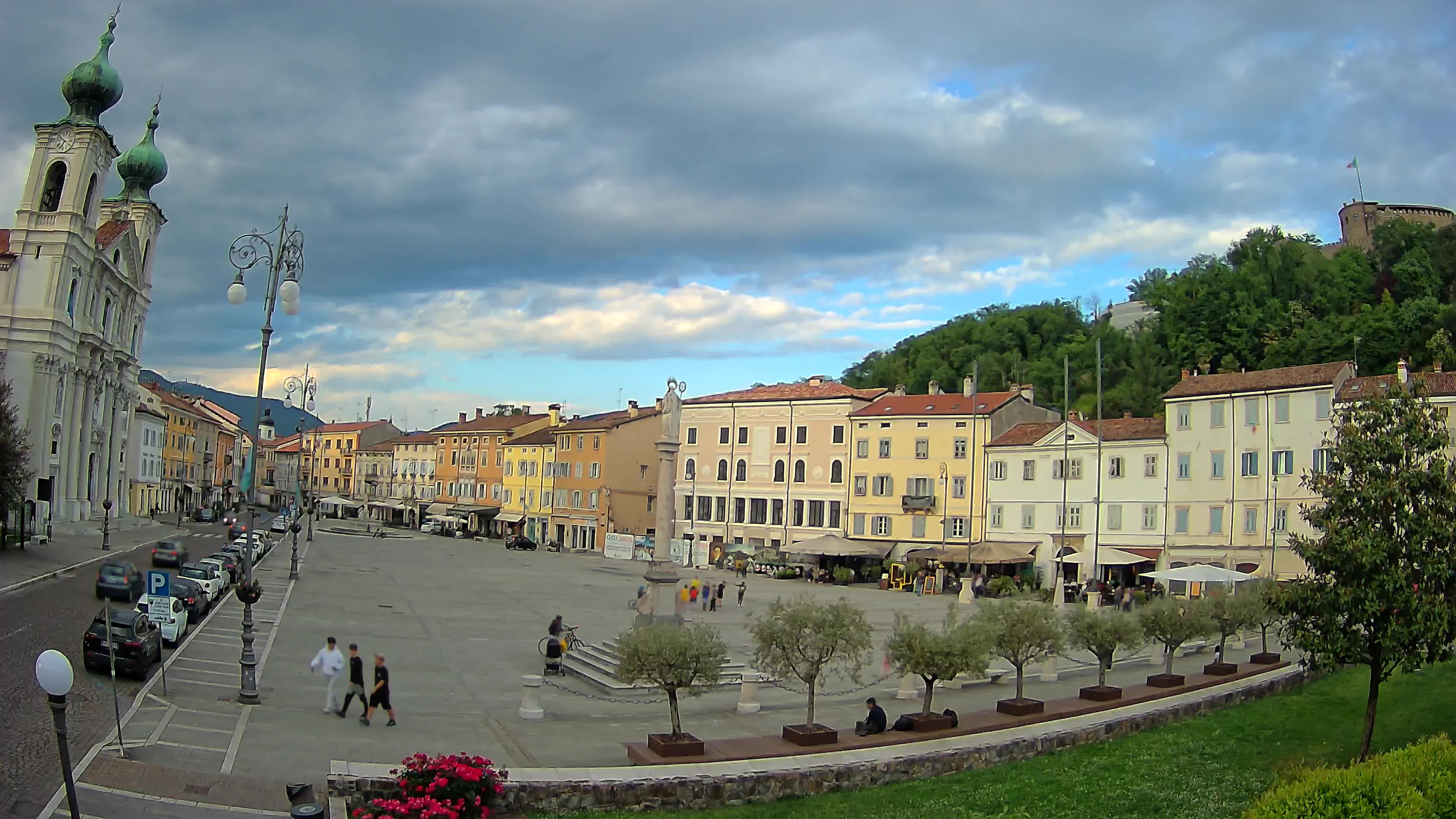Gorizia – Plaza Vittoria – iglesia de San Pedro. Ignacio
